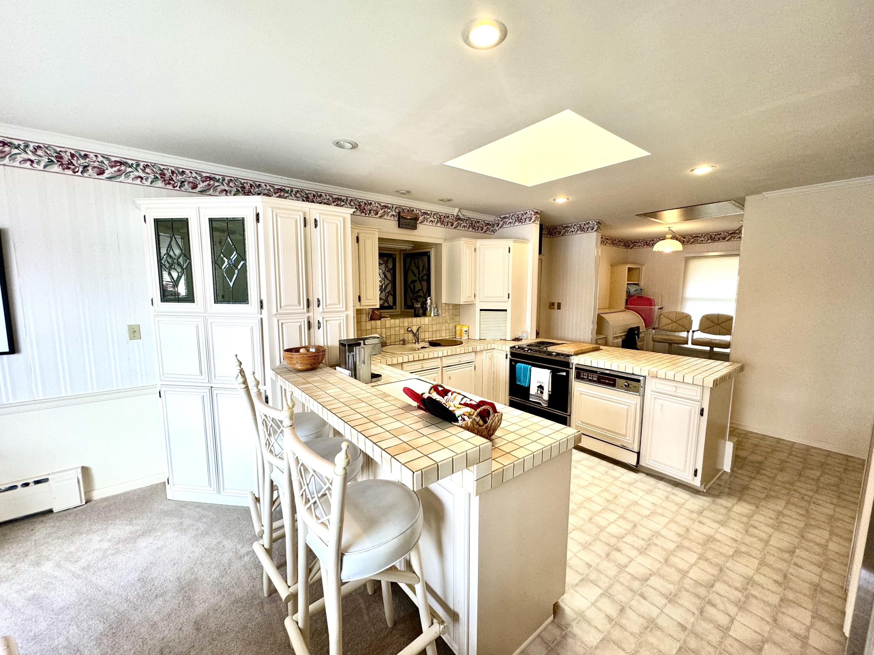 155 S Harmon Dr