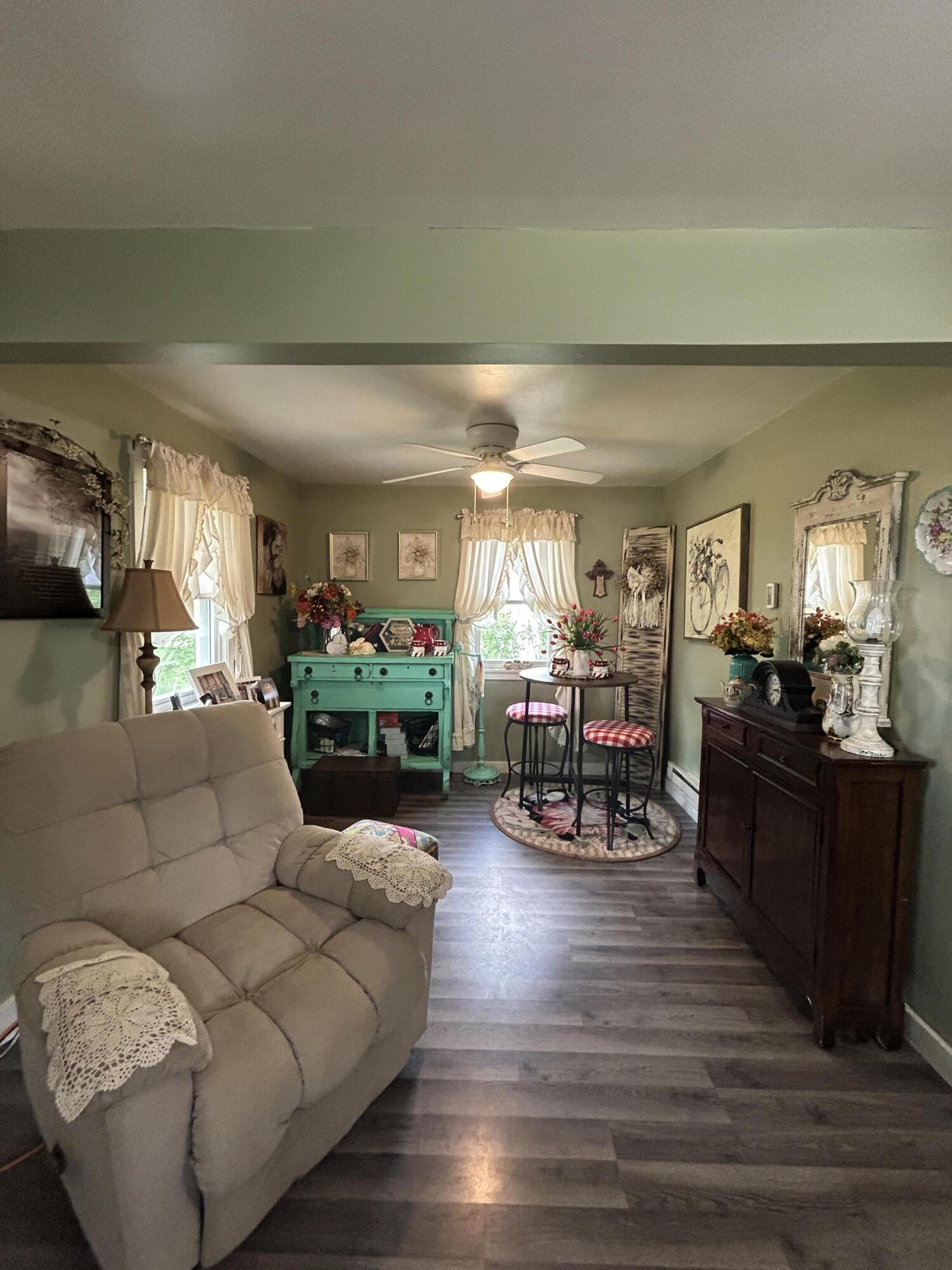 411 E Main St