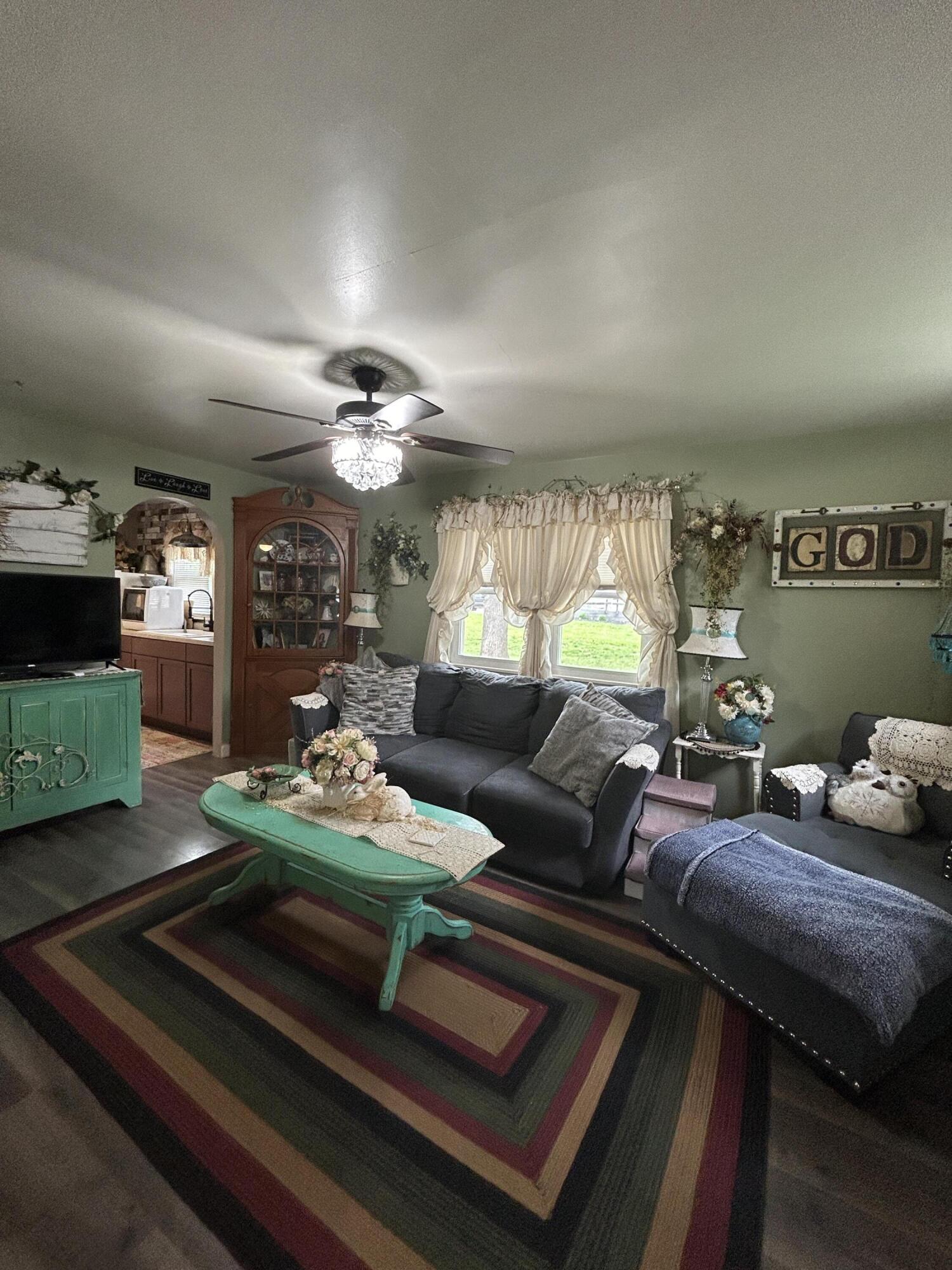 411 E Main St