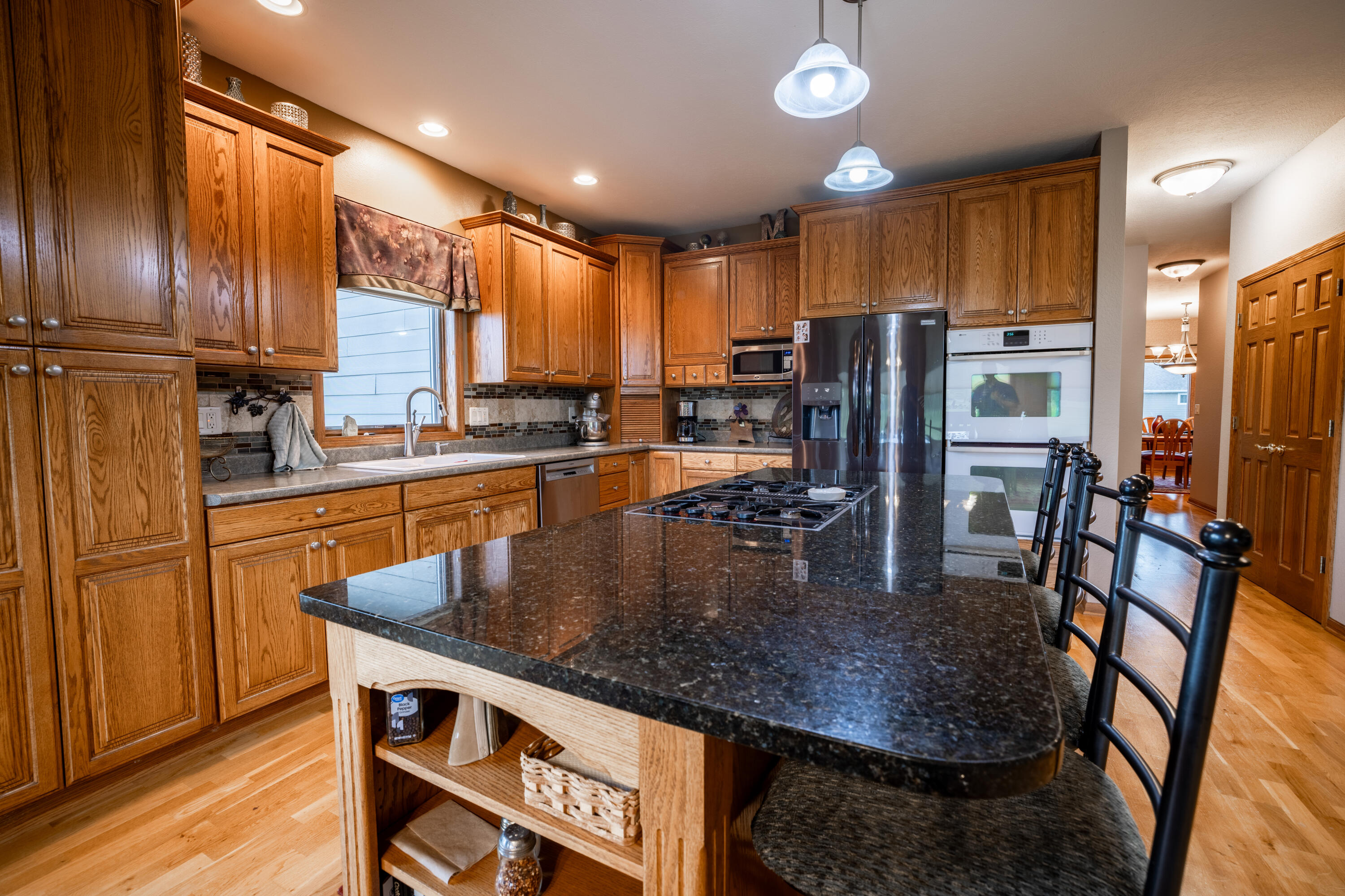 2904 Thunderbird Dr