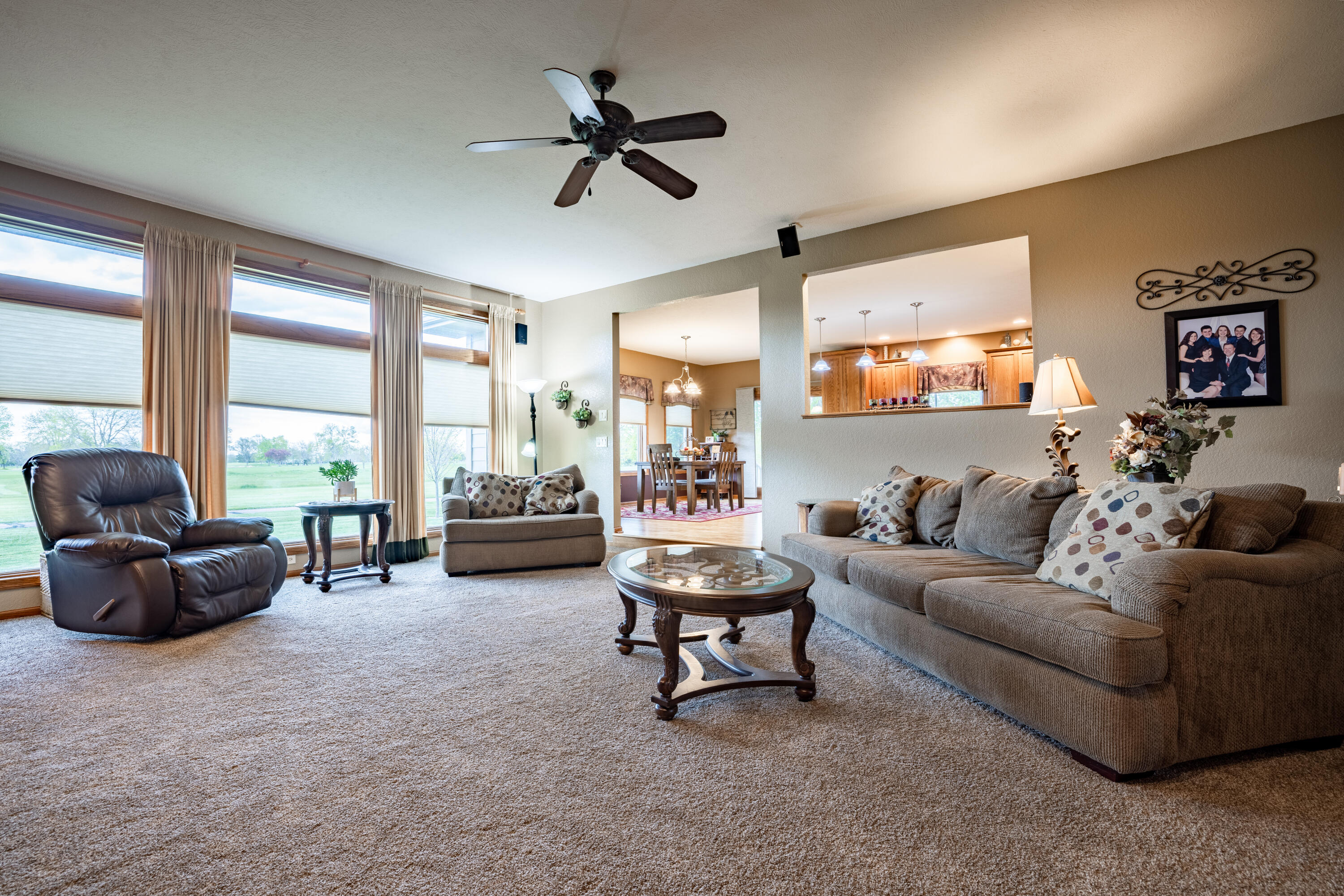 2904 Thunderbird Dr