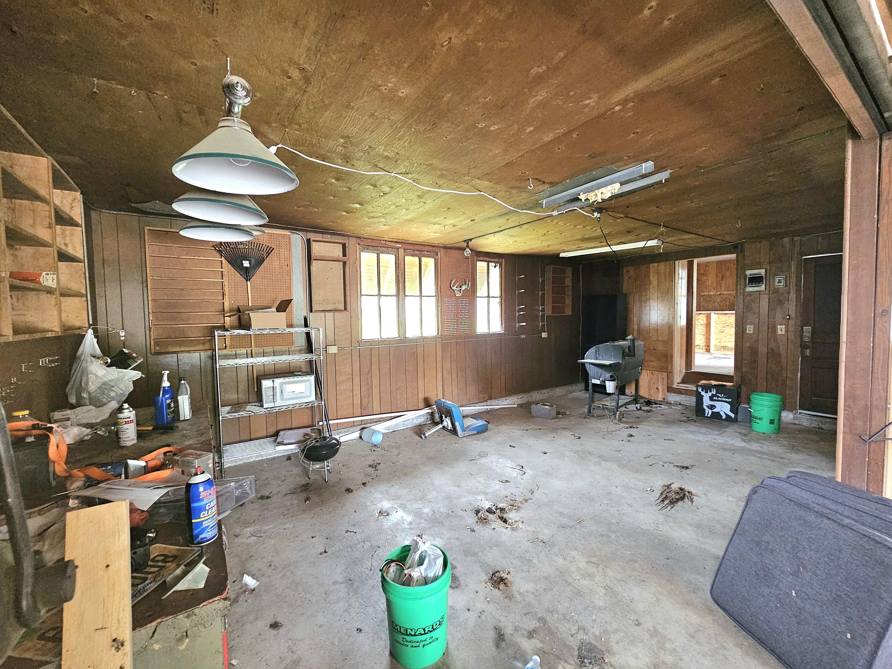 219 E Main
