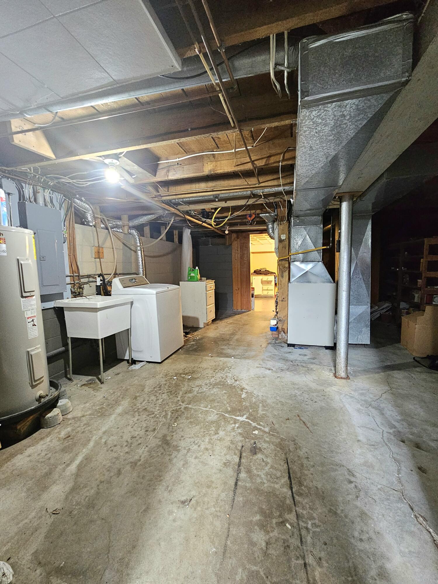 219 E Main