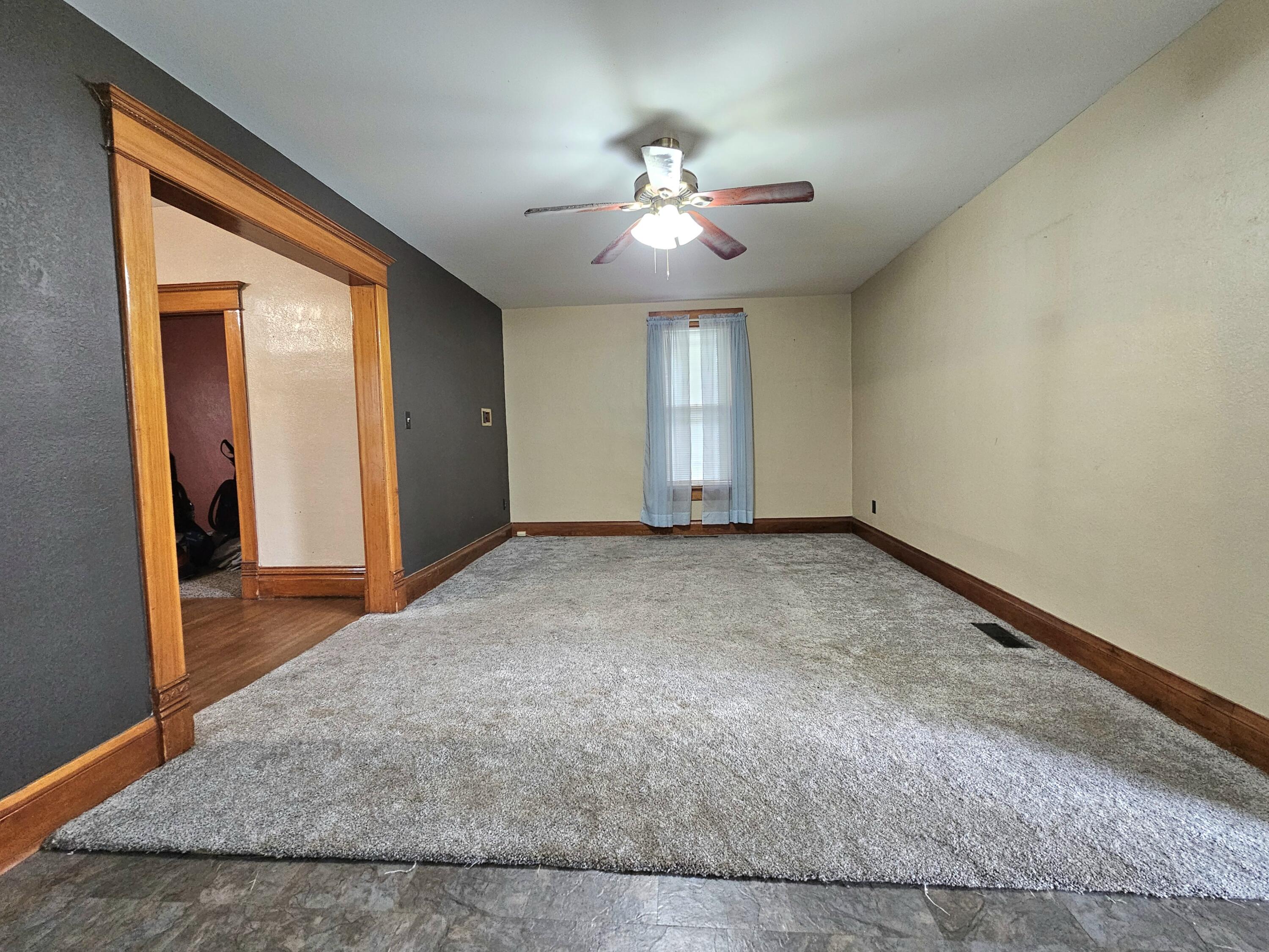219 E Main