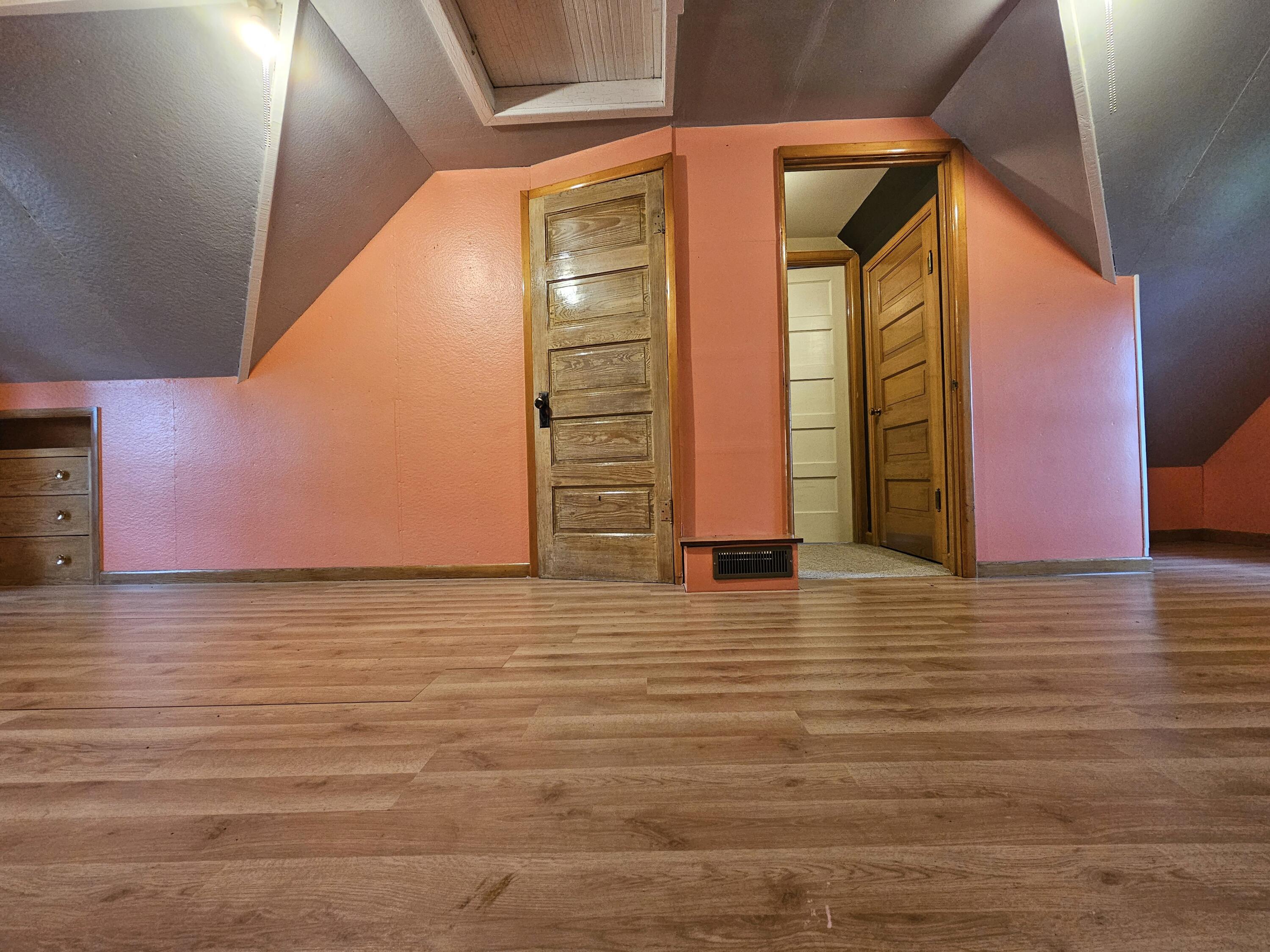 219 E Main