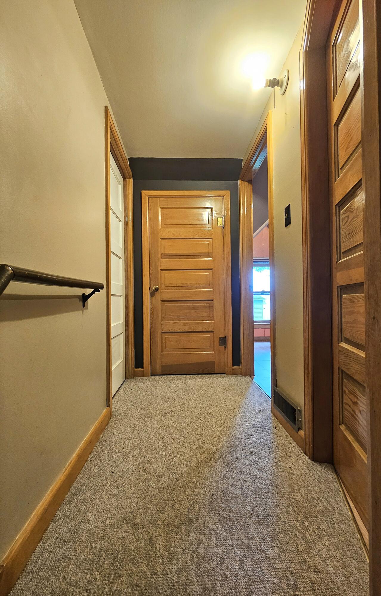 219 E Main