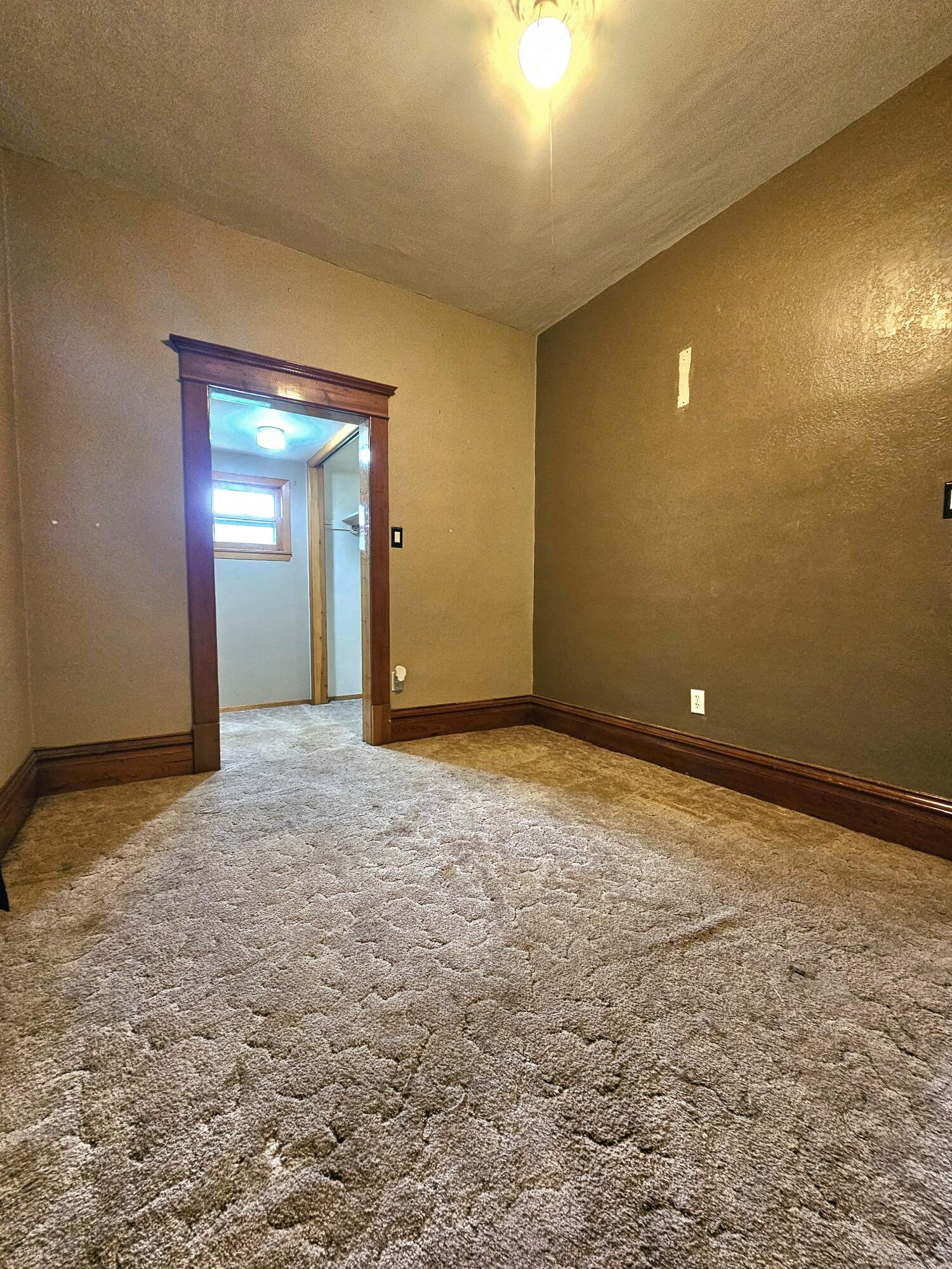 219 E Main