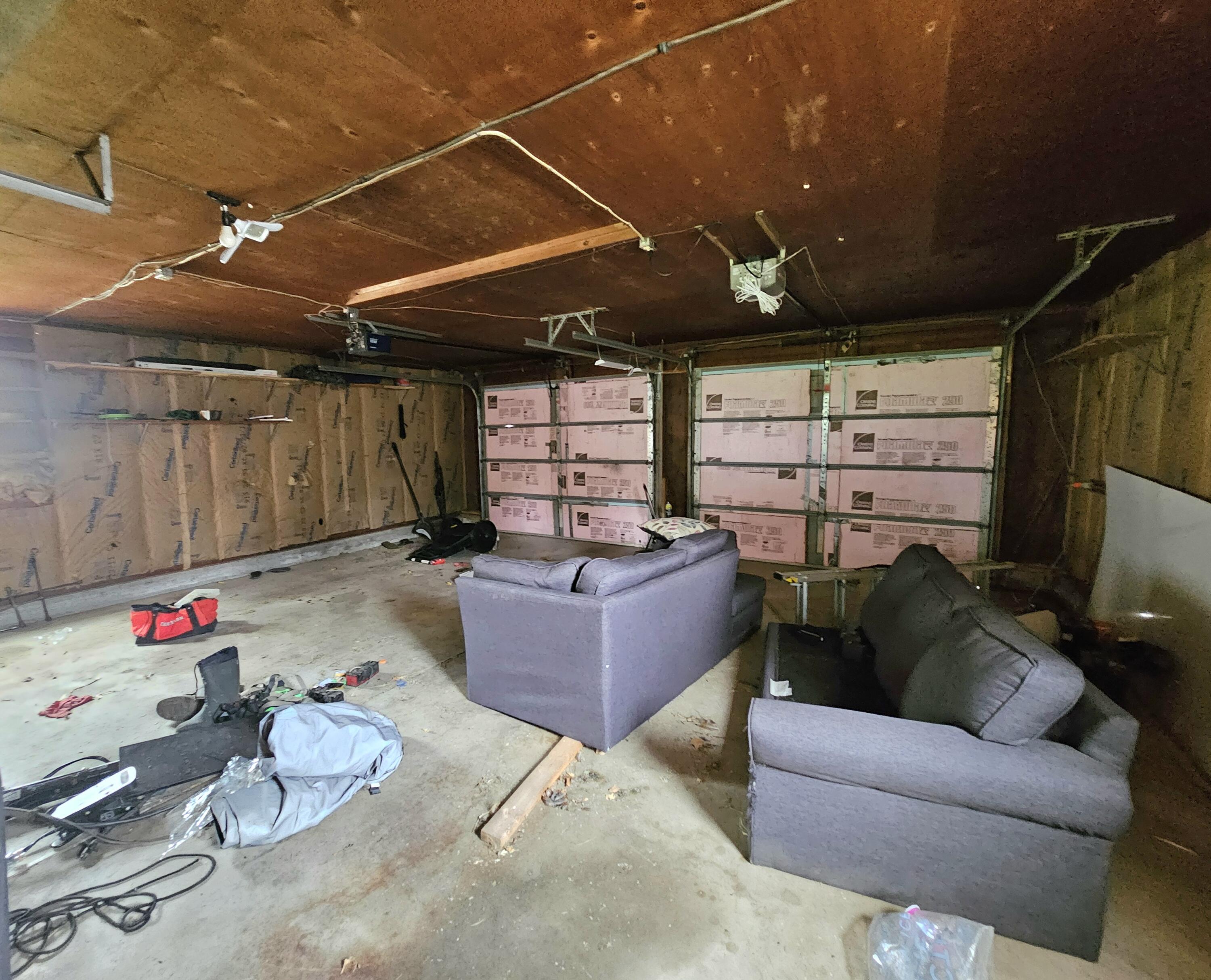 219 E Main