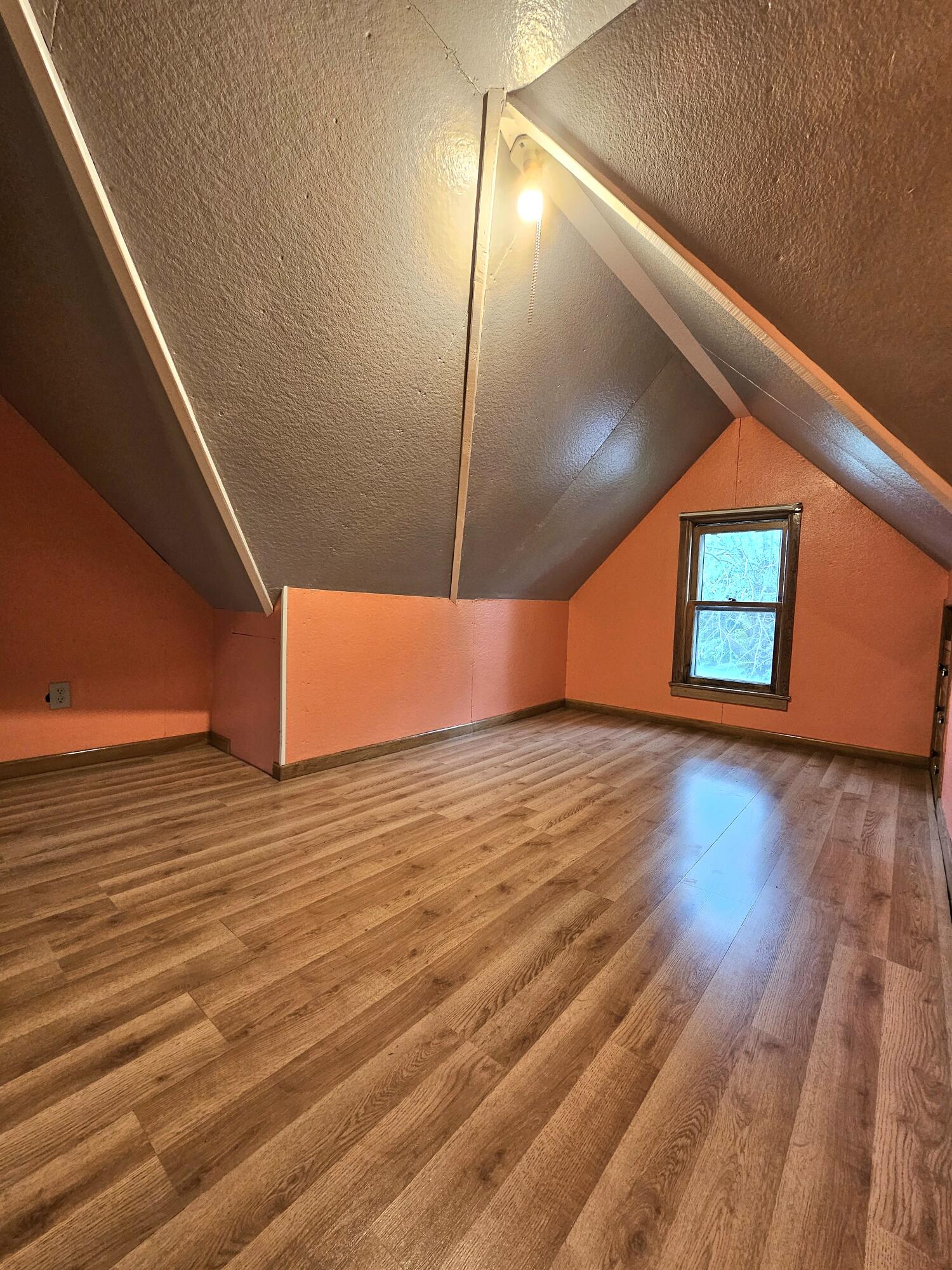 219 E Main