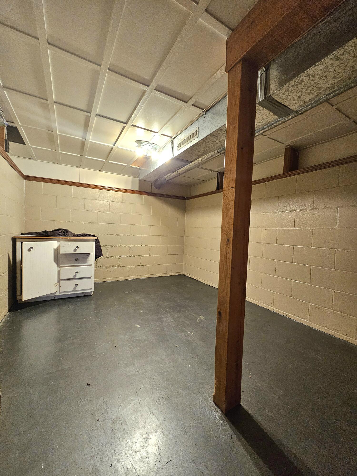 219 E Main