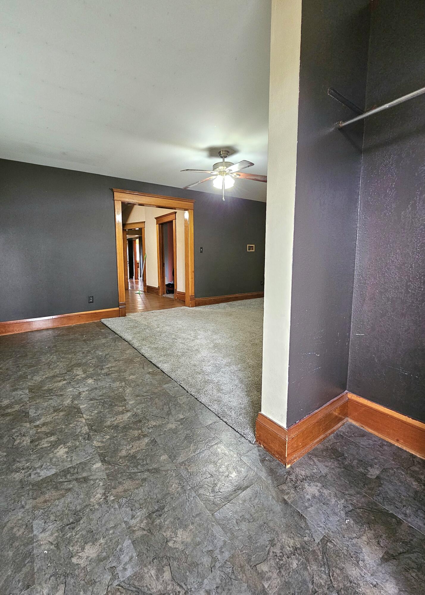 219 E Main