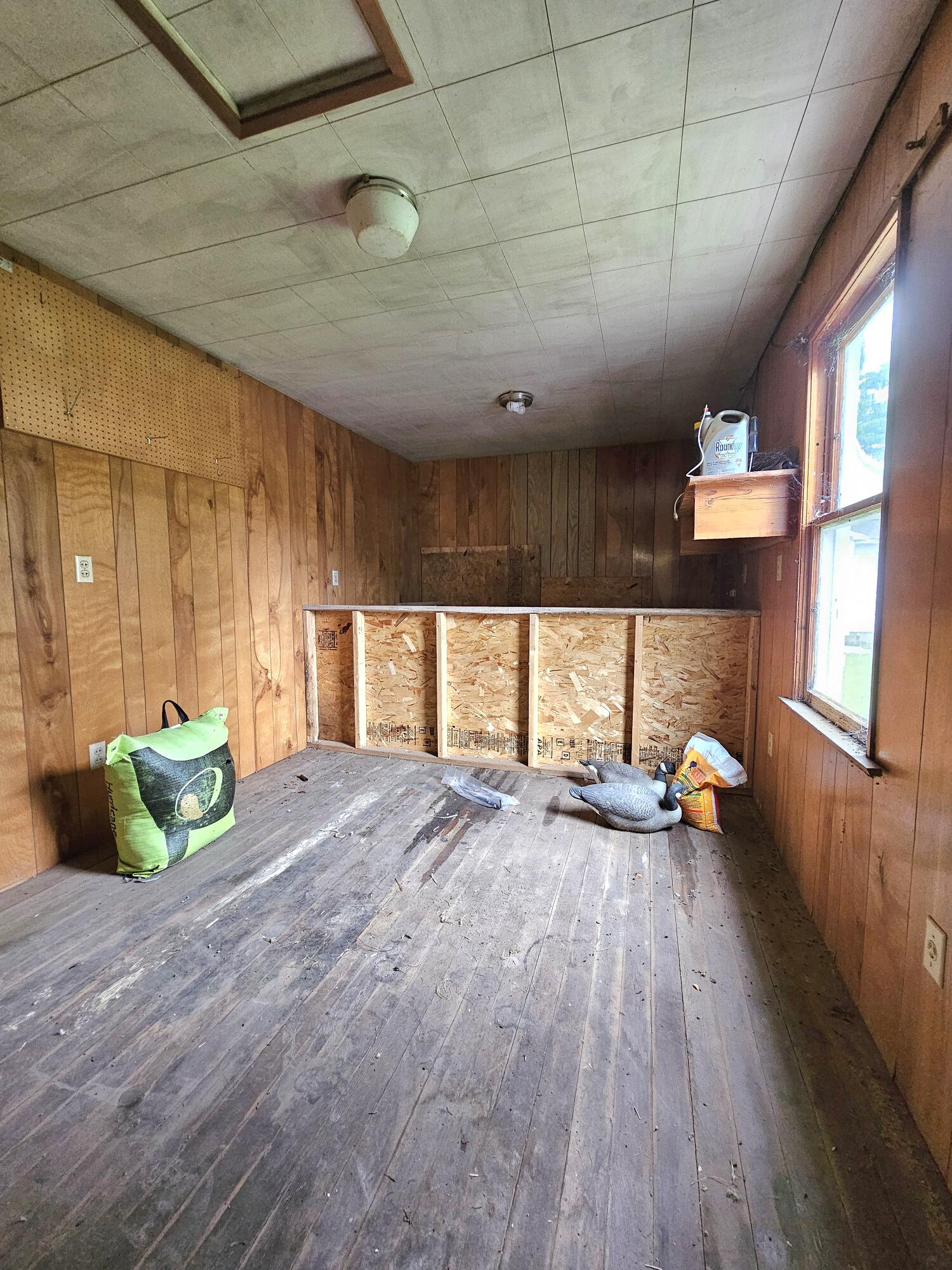 219 E Main