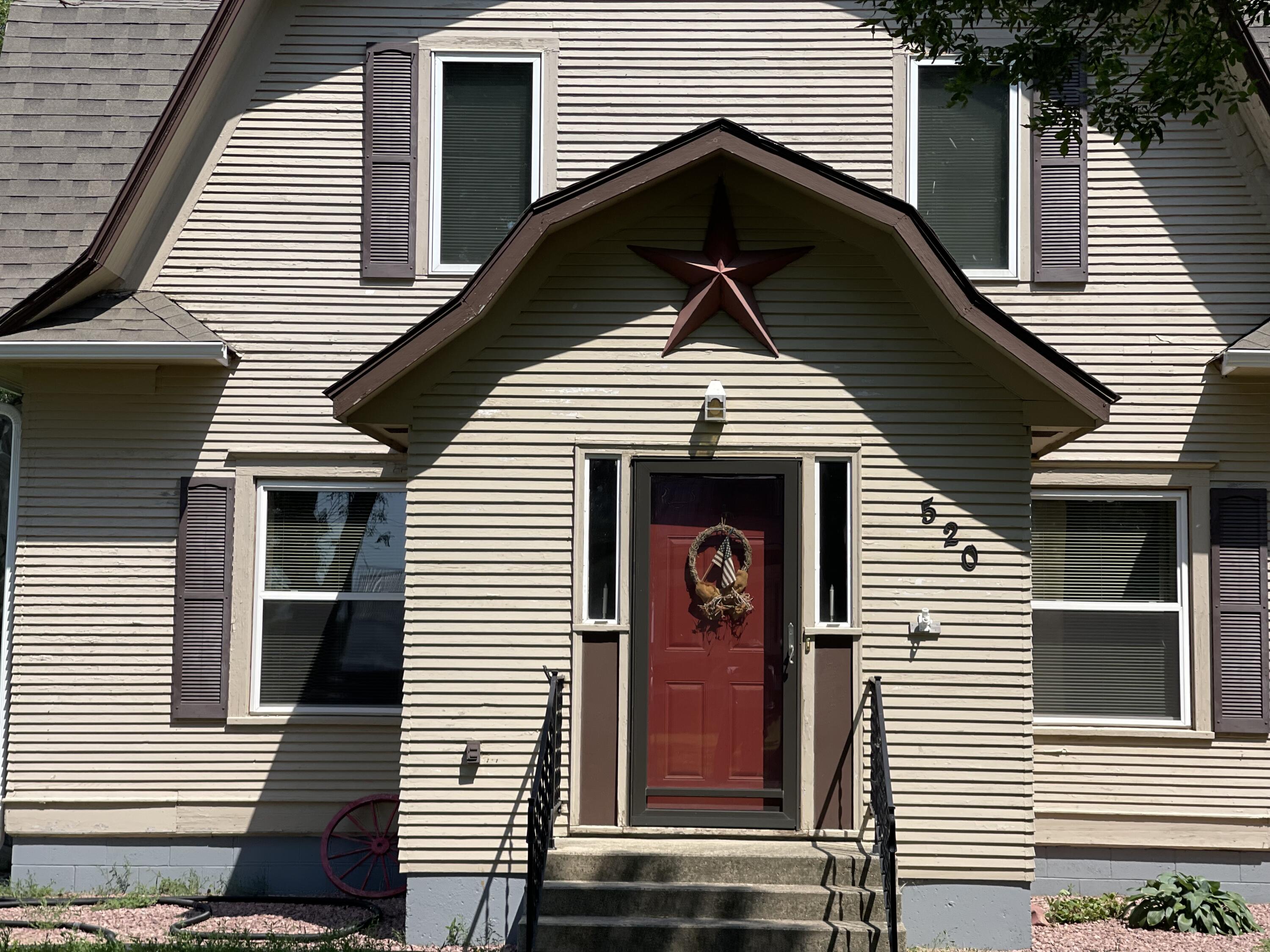 520 N Main St
