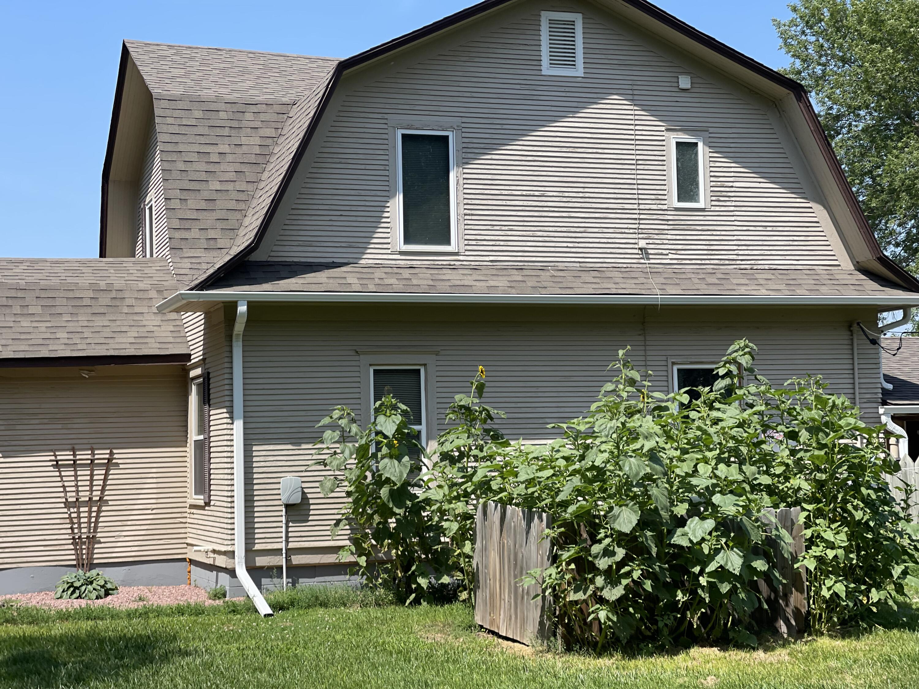 520 N Main St