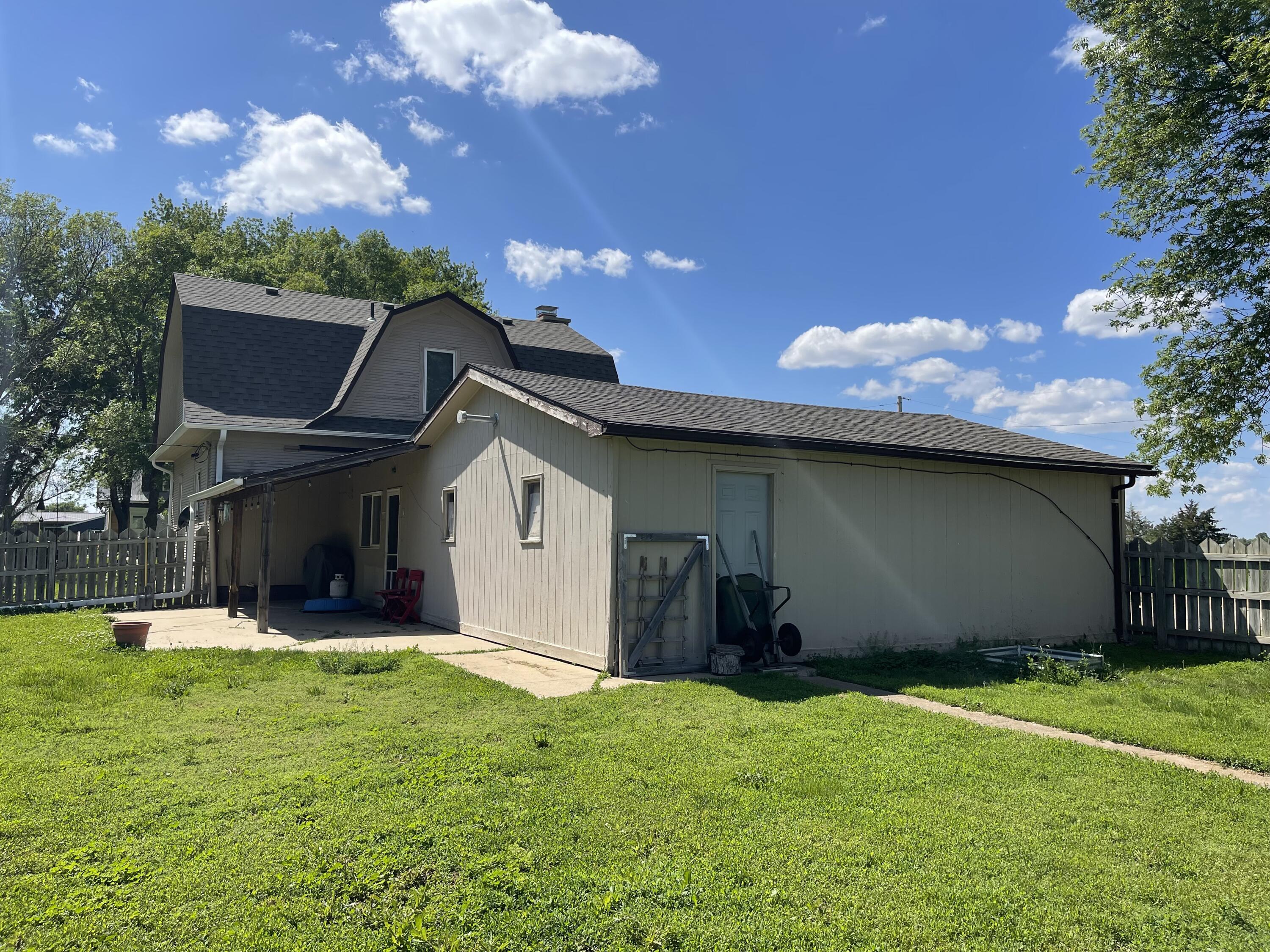 520 N Main St