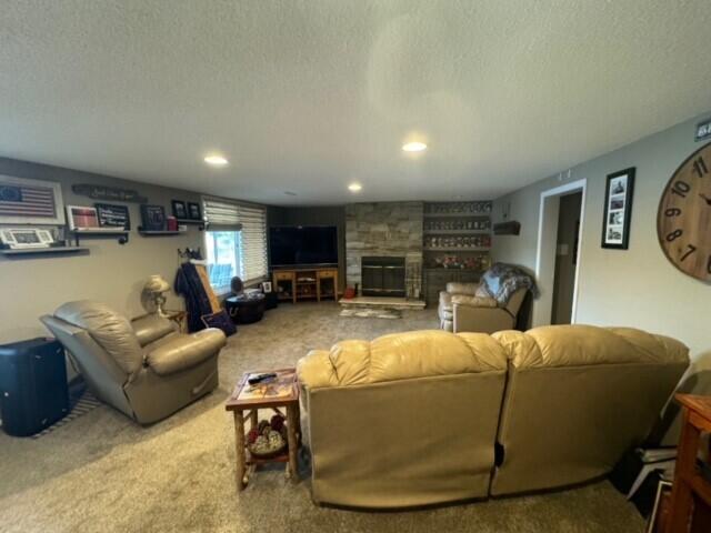 181 S Harmon Dr
