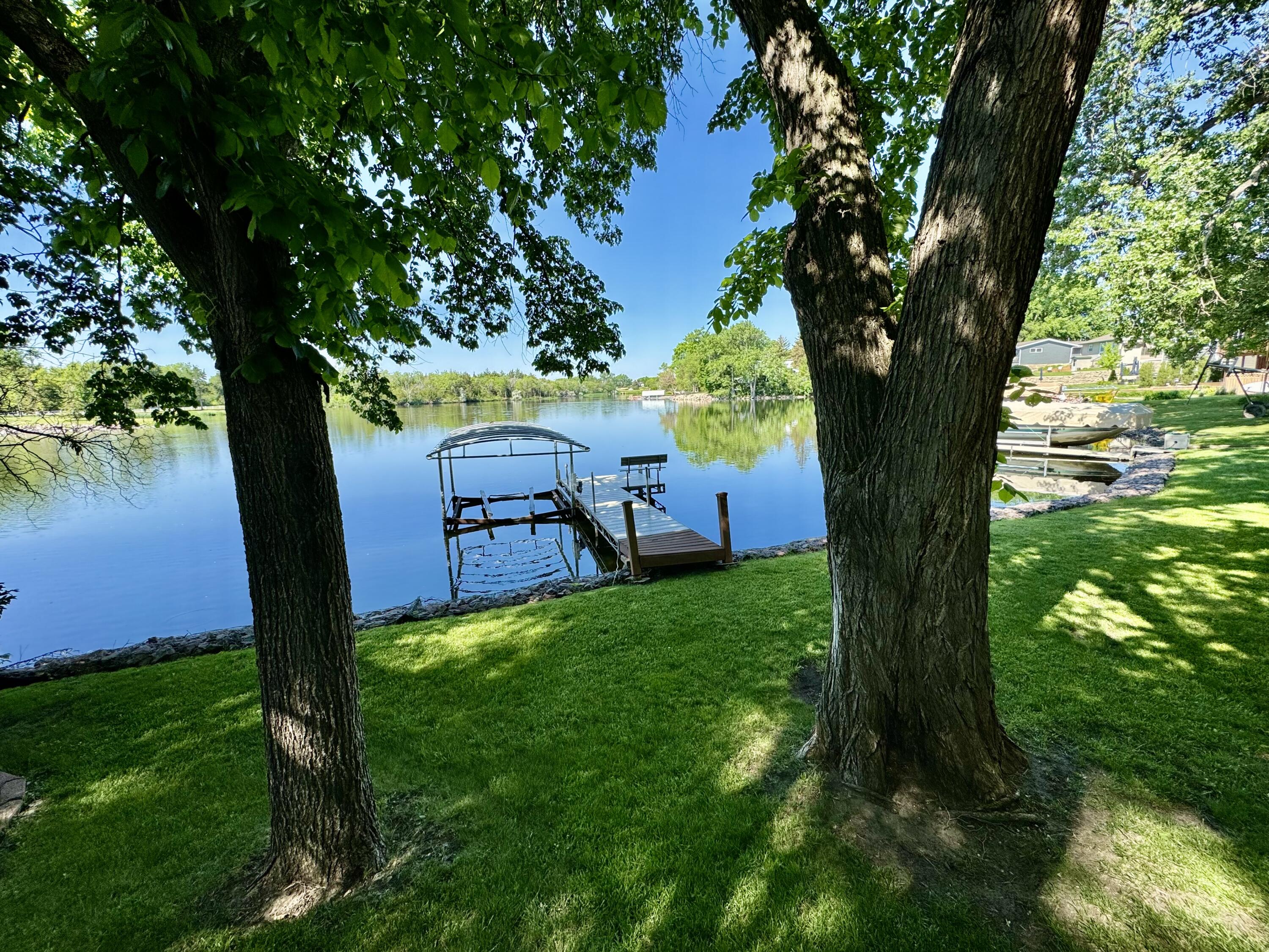 181 S Harmon Dr