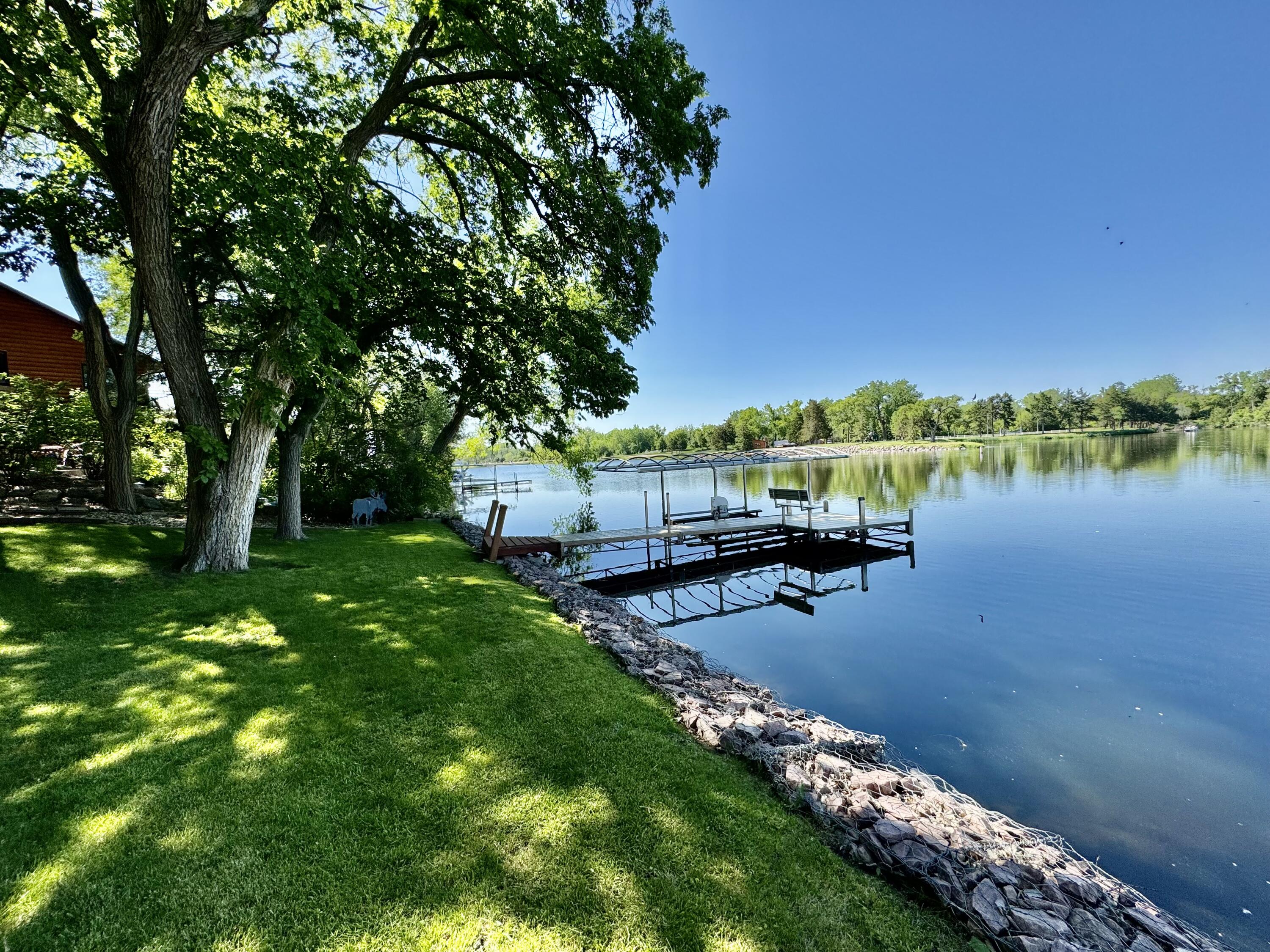 181 S Harmon Dr