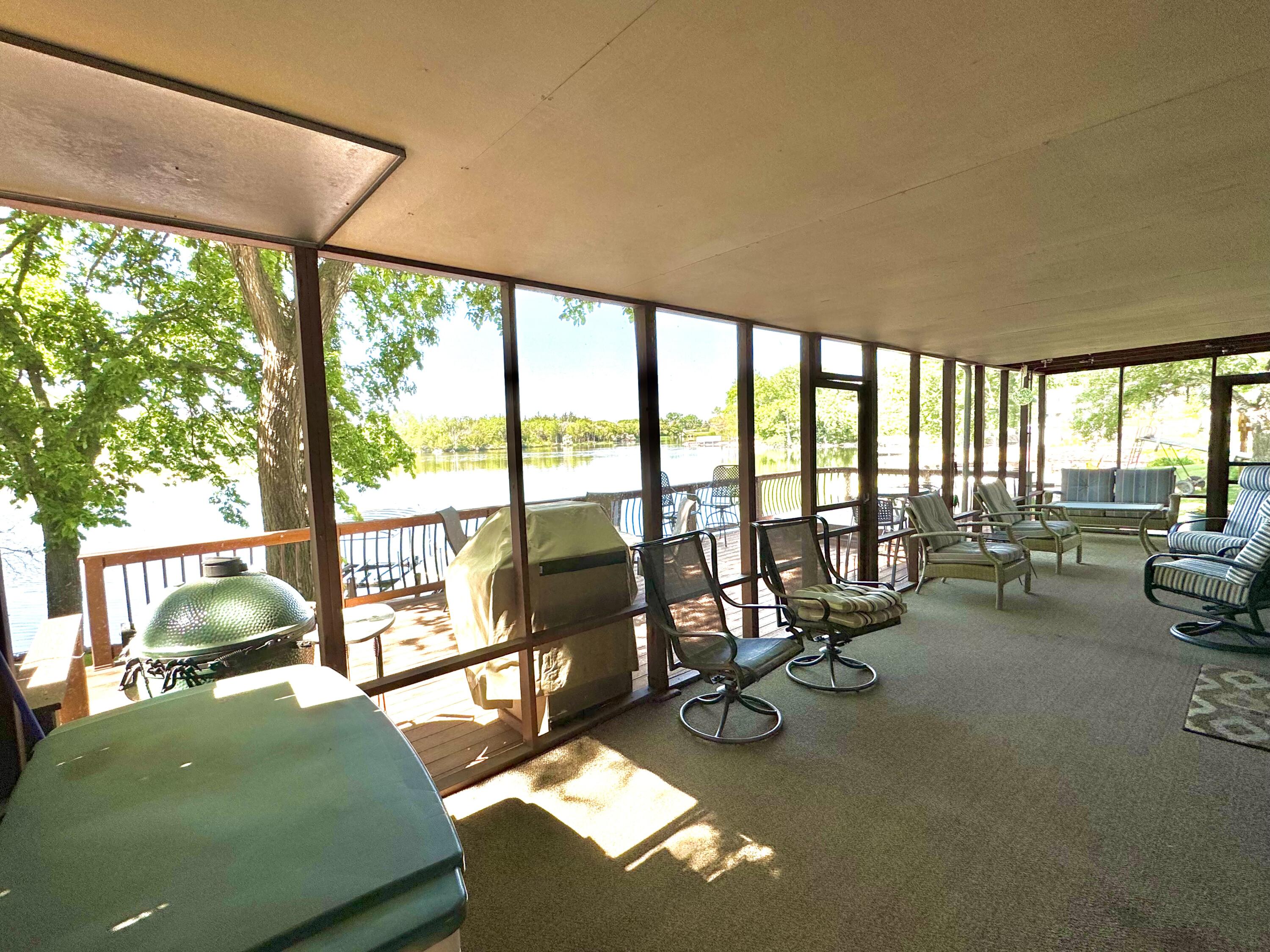181 S Harmon Dr
