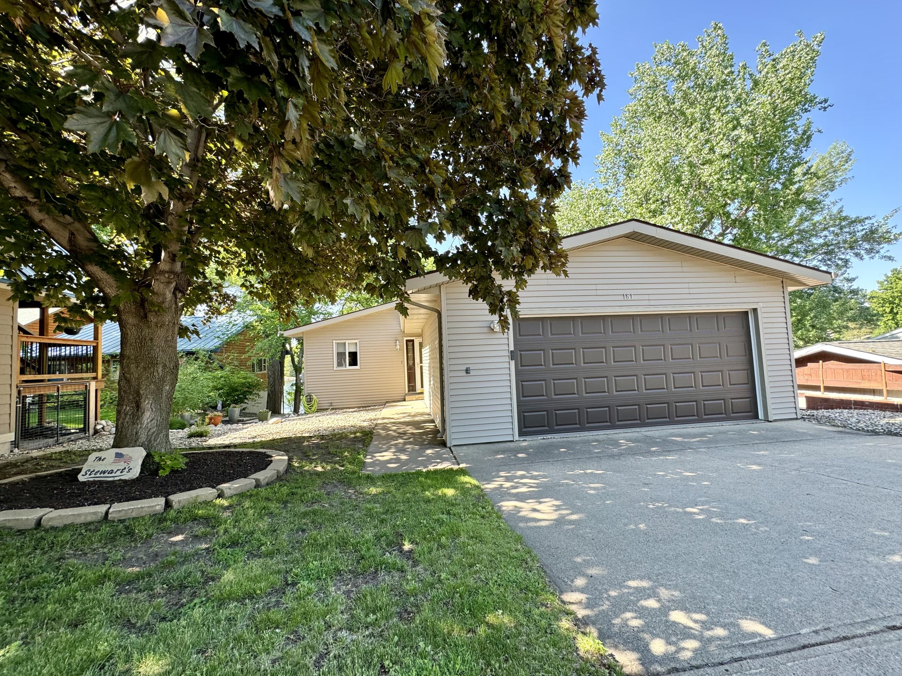 181 S Harmon Dr