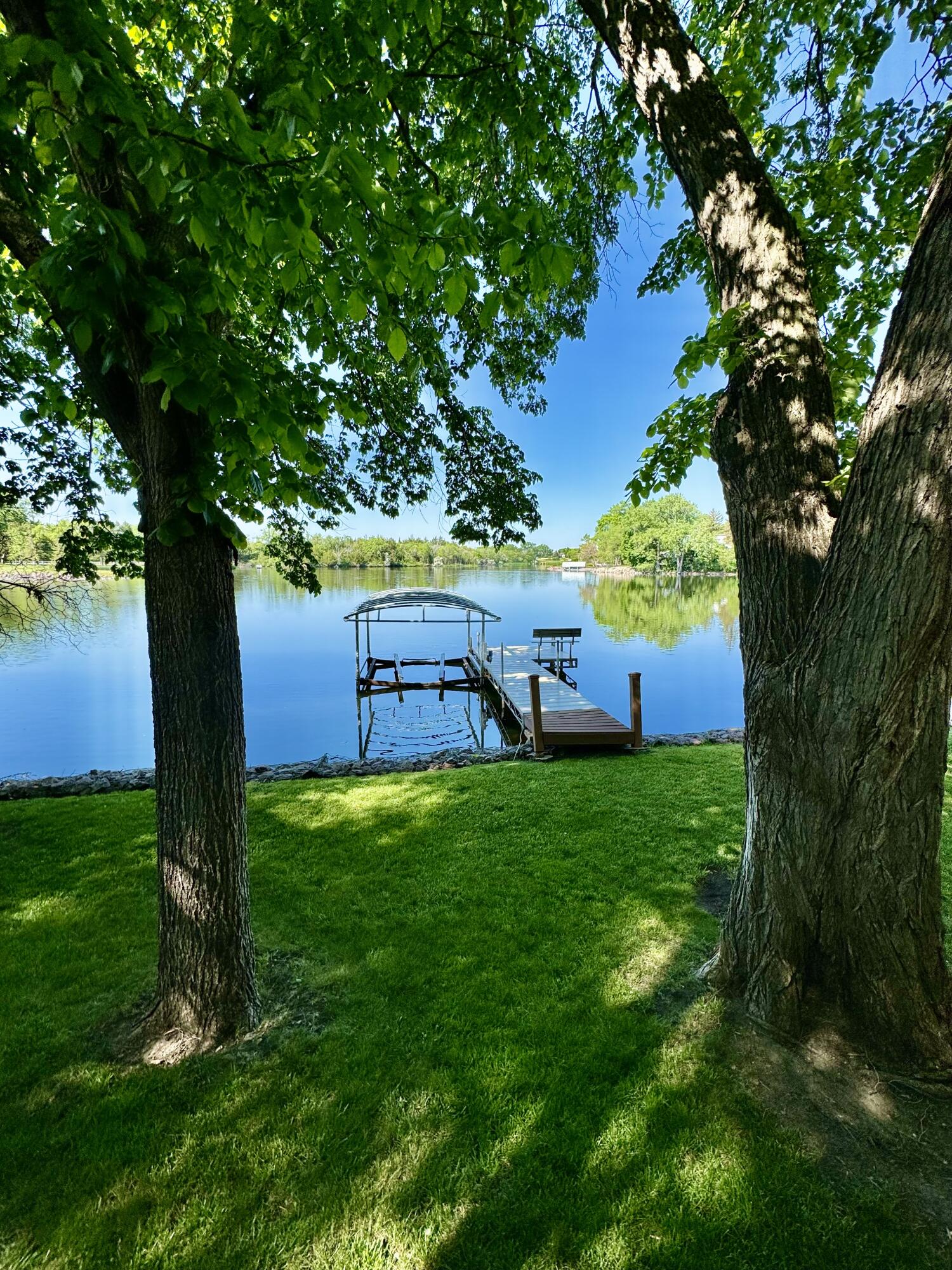 181 S Harmon Dr