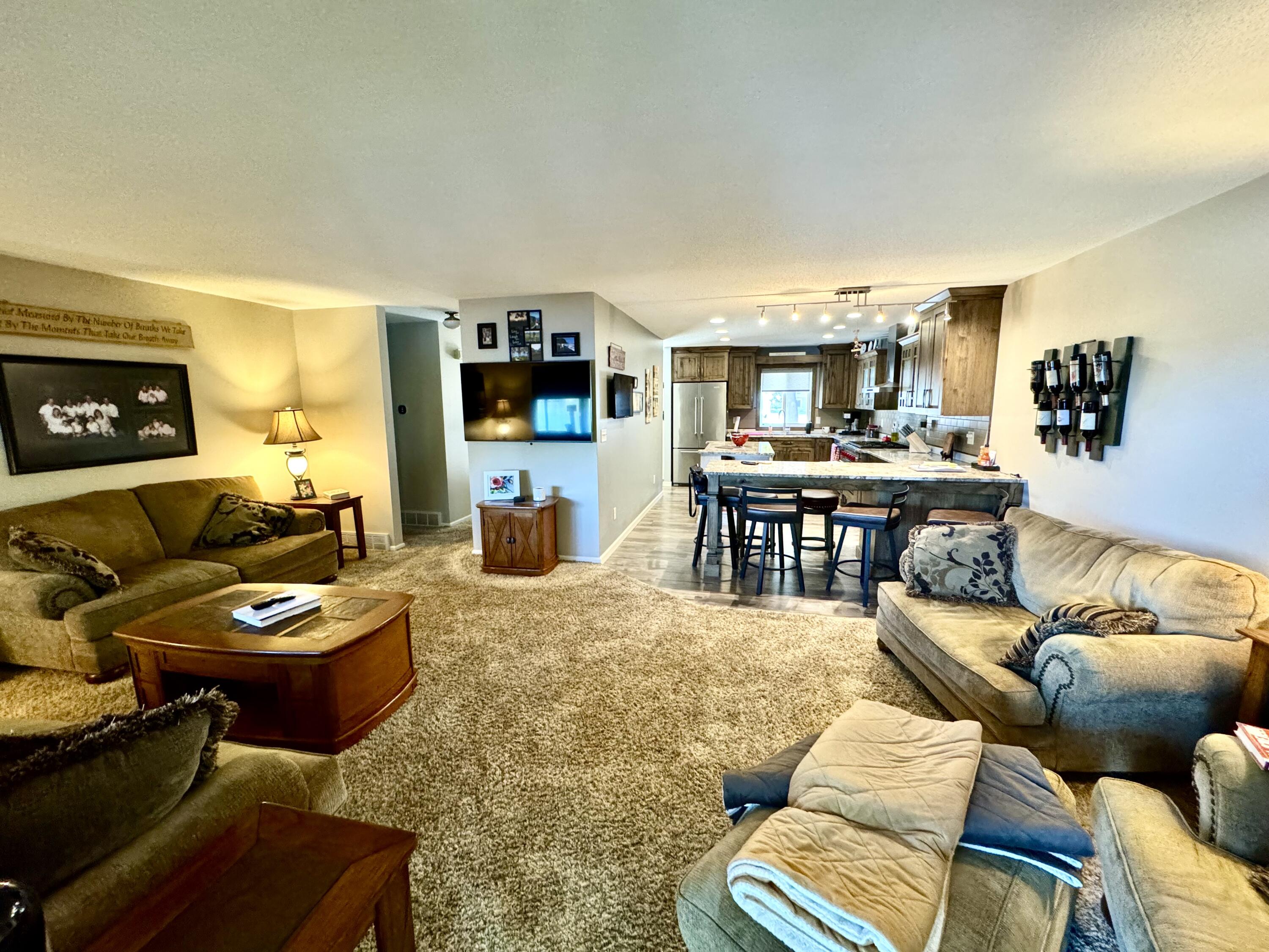181 S Harmon Dr