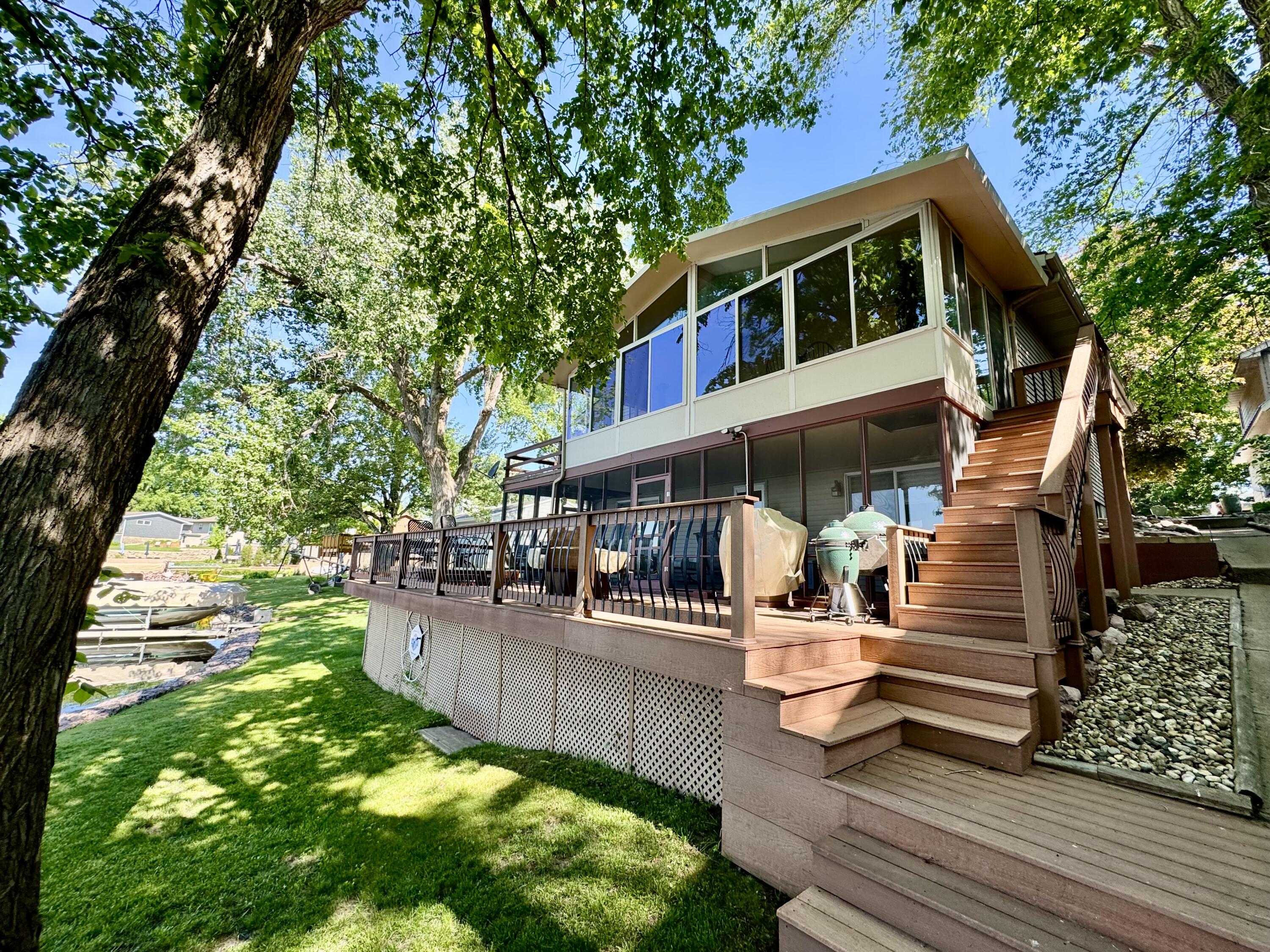 181 S Harmon Dr