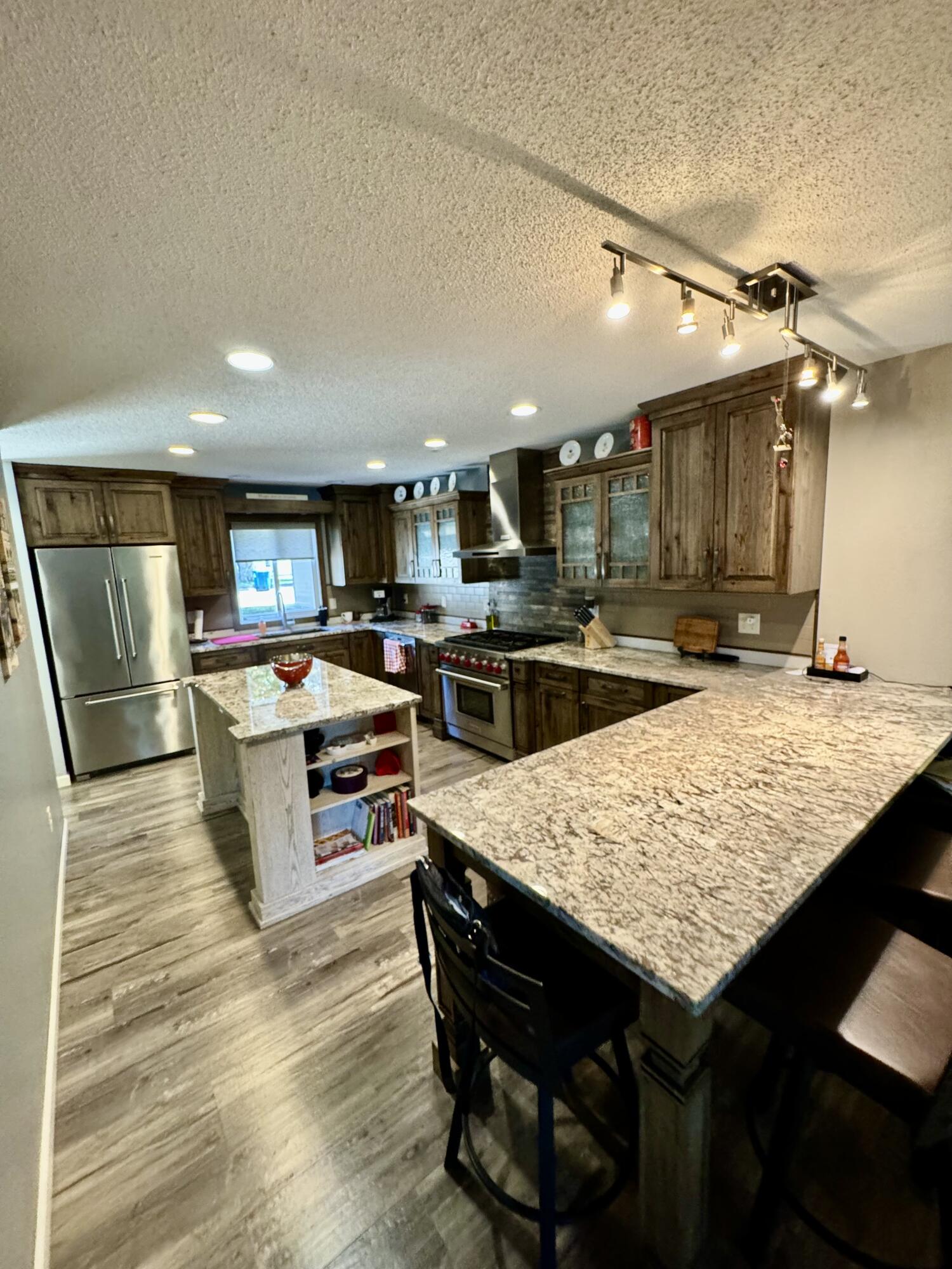 181 S Harmon Dr