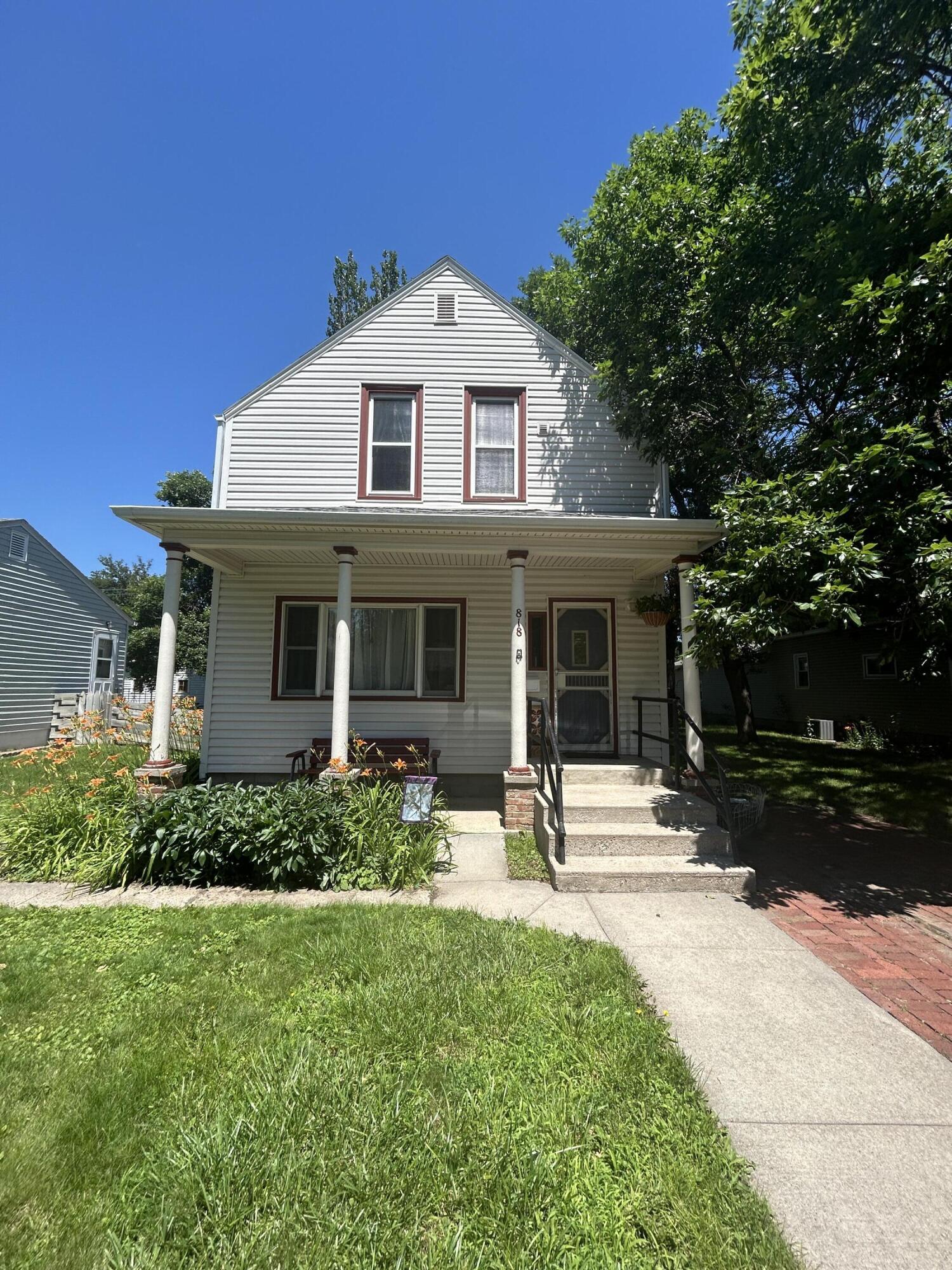 818 E 7th Ave