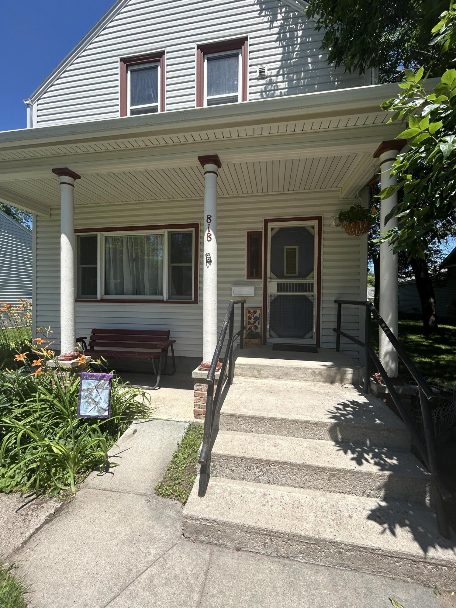 818 E 7th Ave