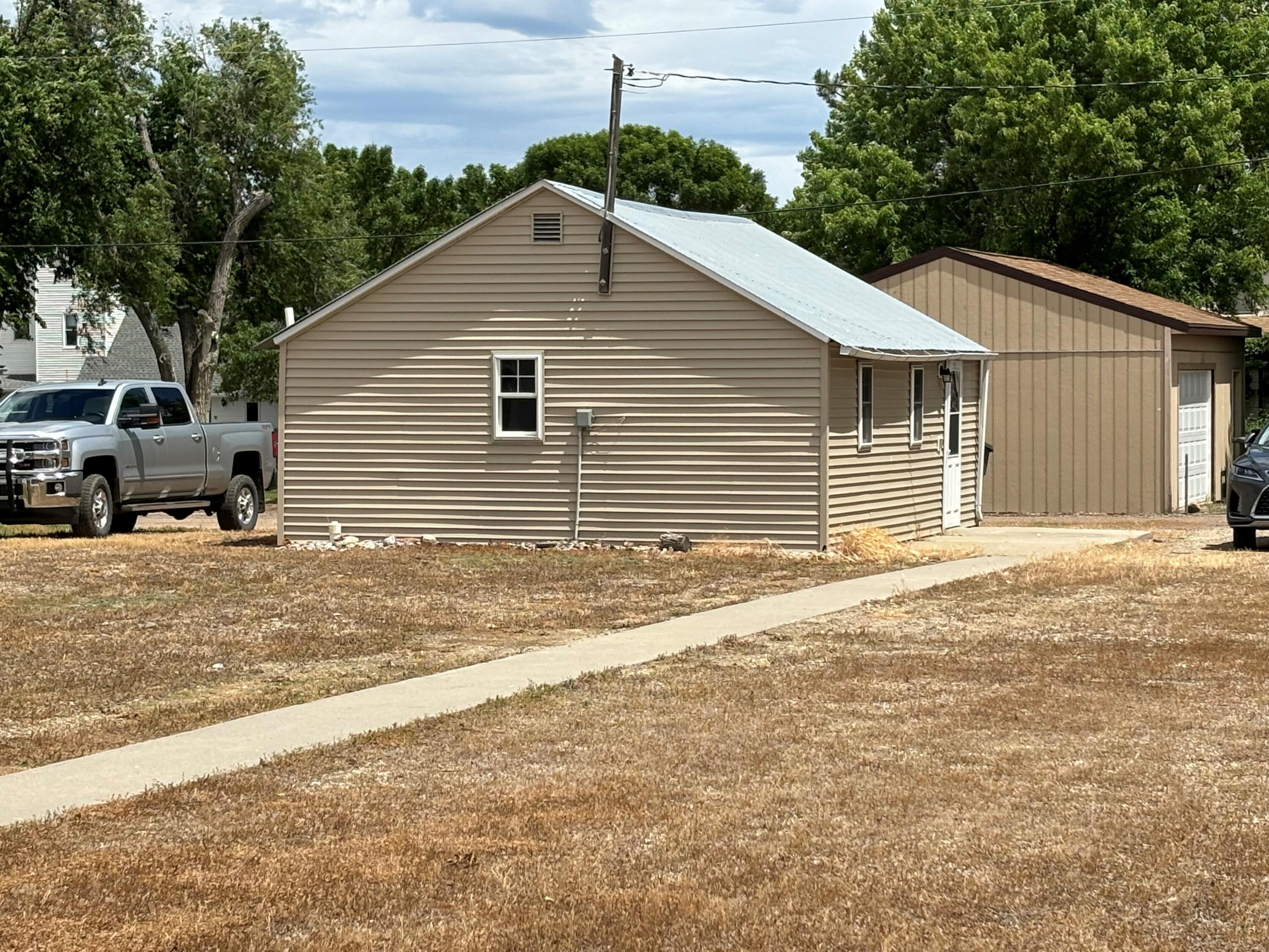 312 S Main St