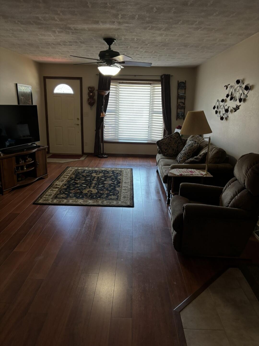 1005 Palmer Place