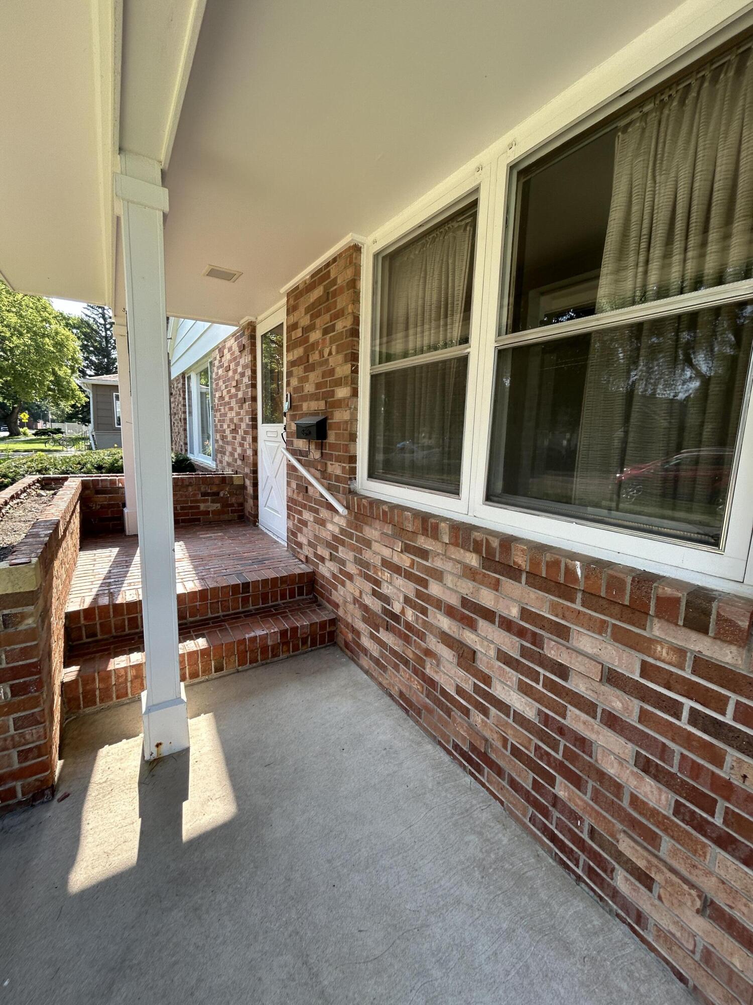1017 E 5th Ave