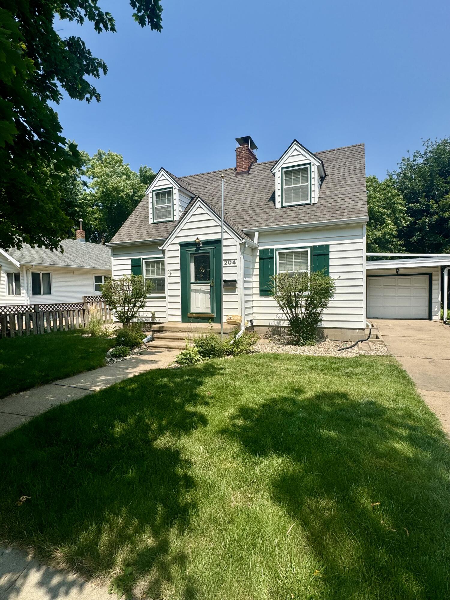 204 W 12th Ave