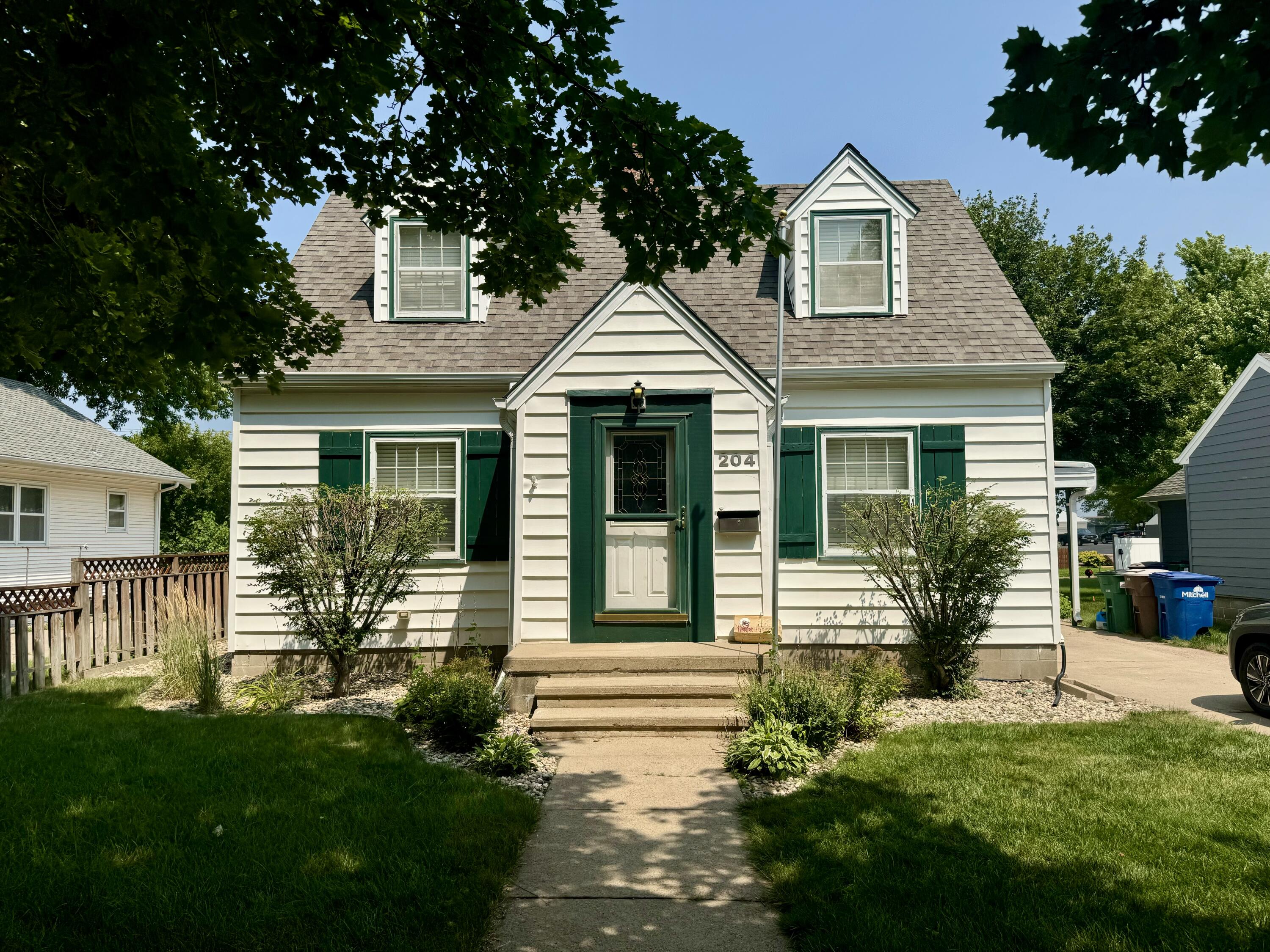 204 W 12th Ave