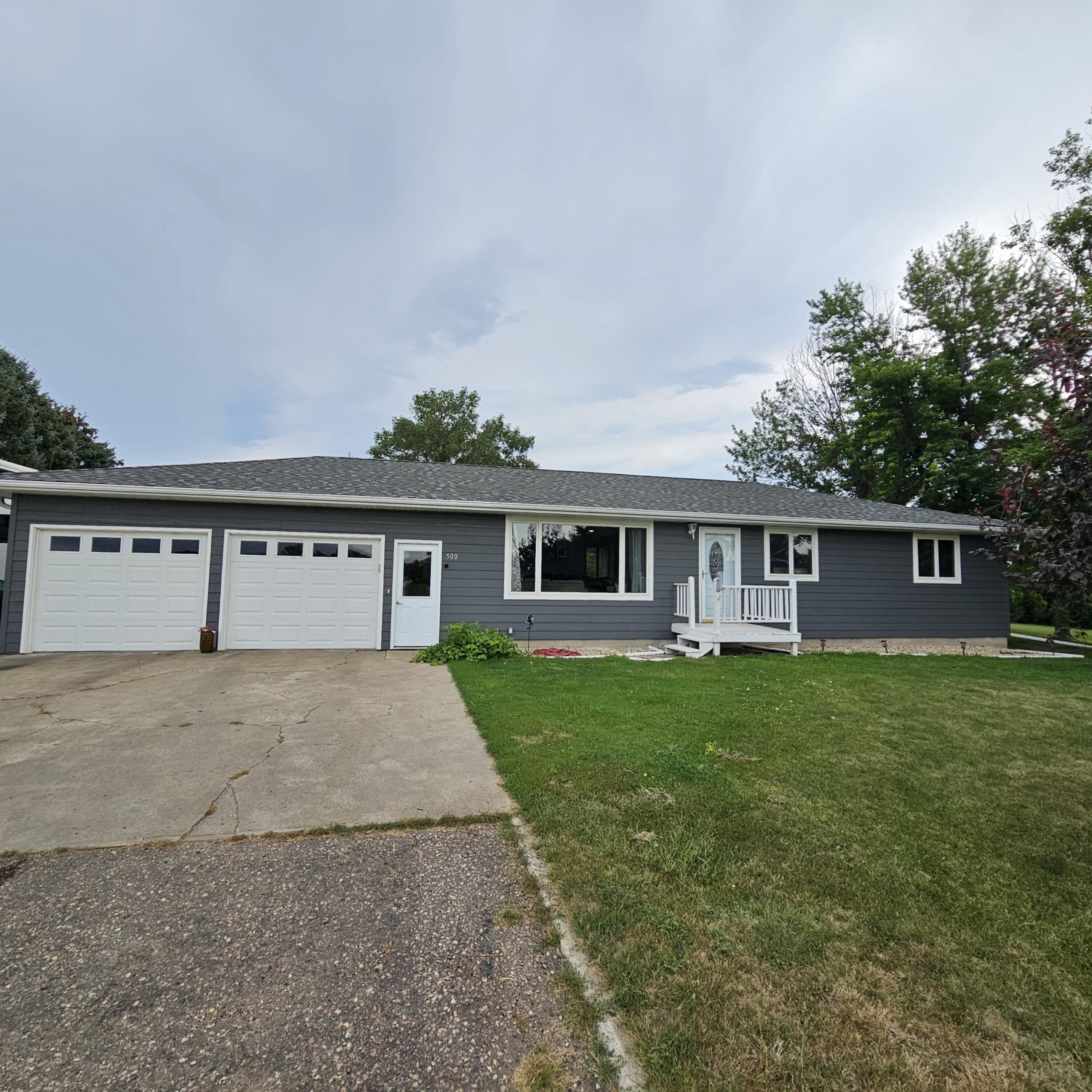 500 NE Commercial Ave
