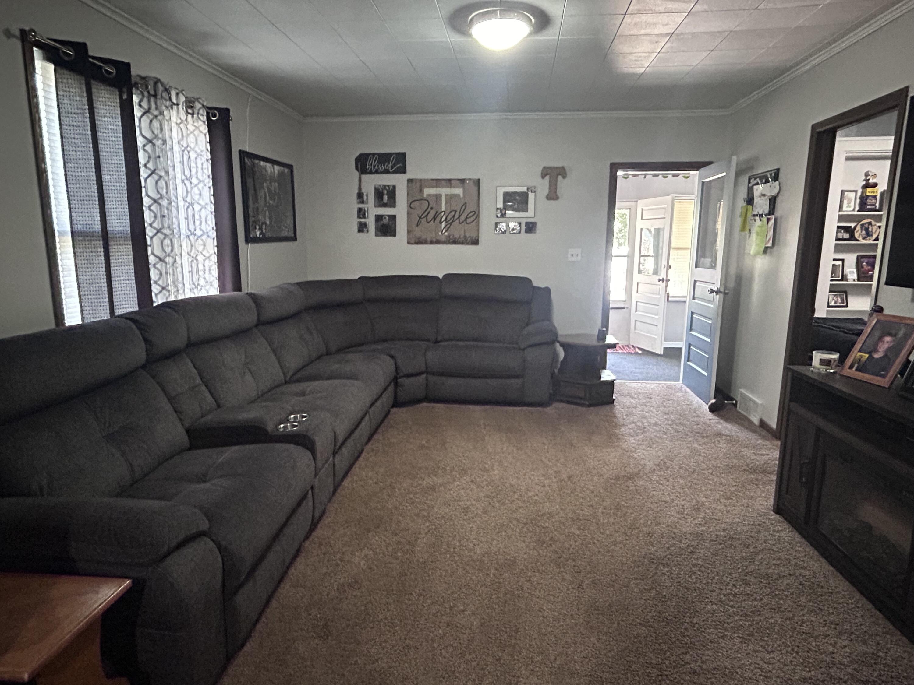 808 E Ash Ave