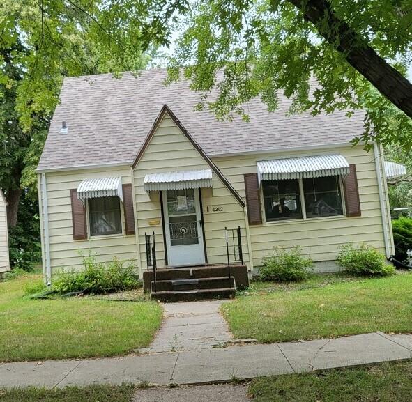 1212 E 3rd Ave