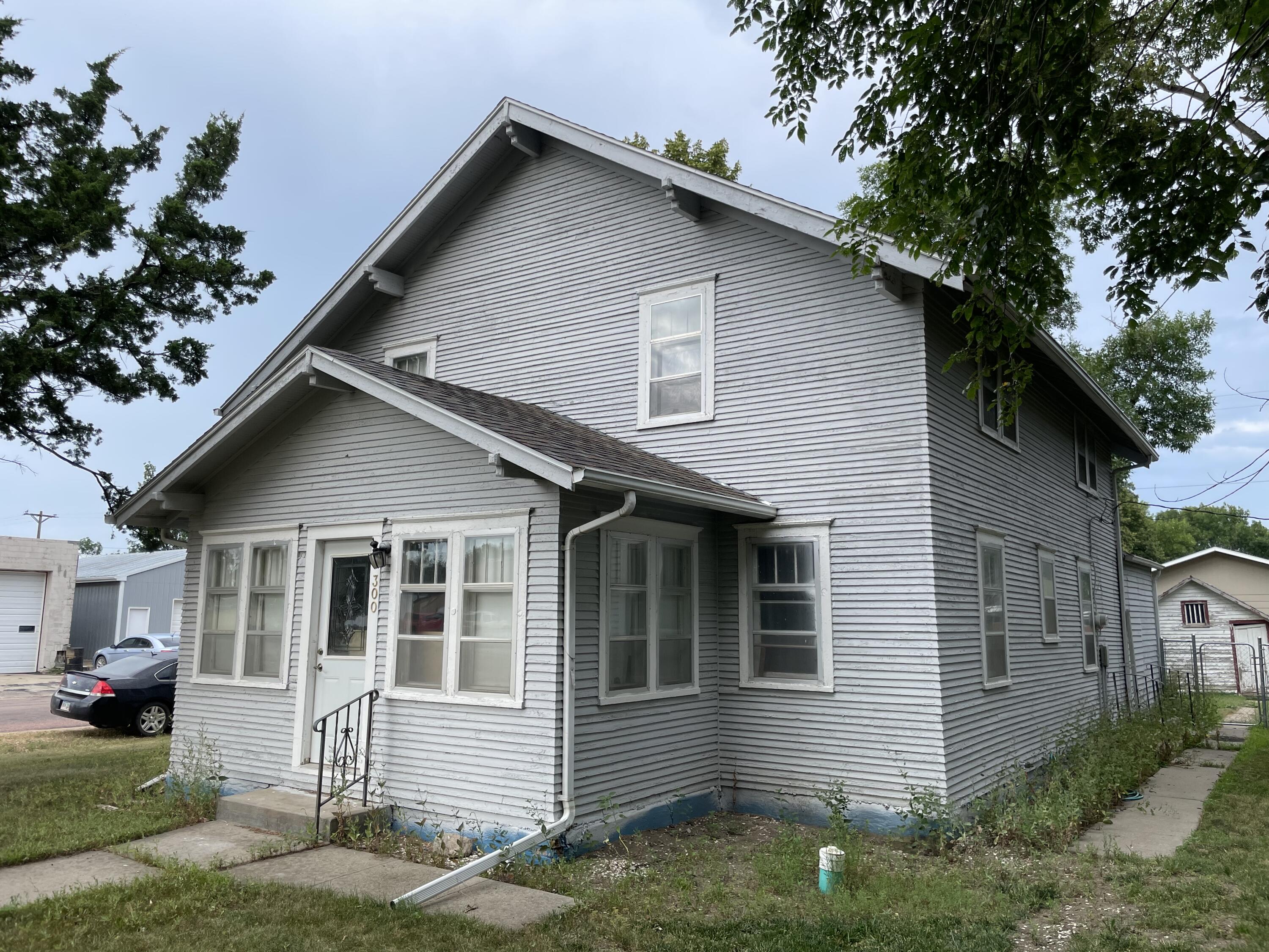 300 S Main St