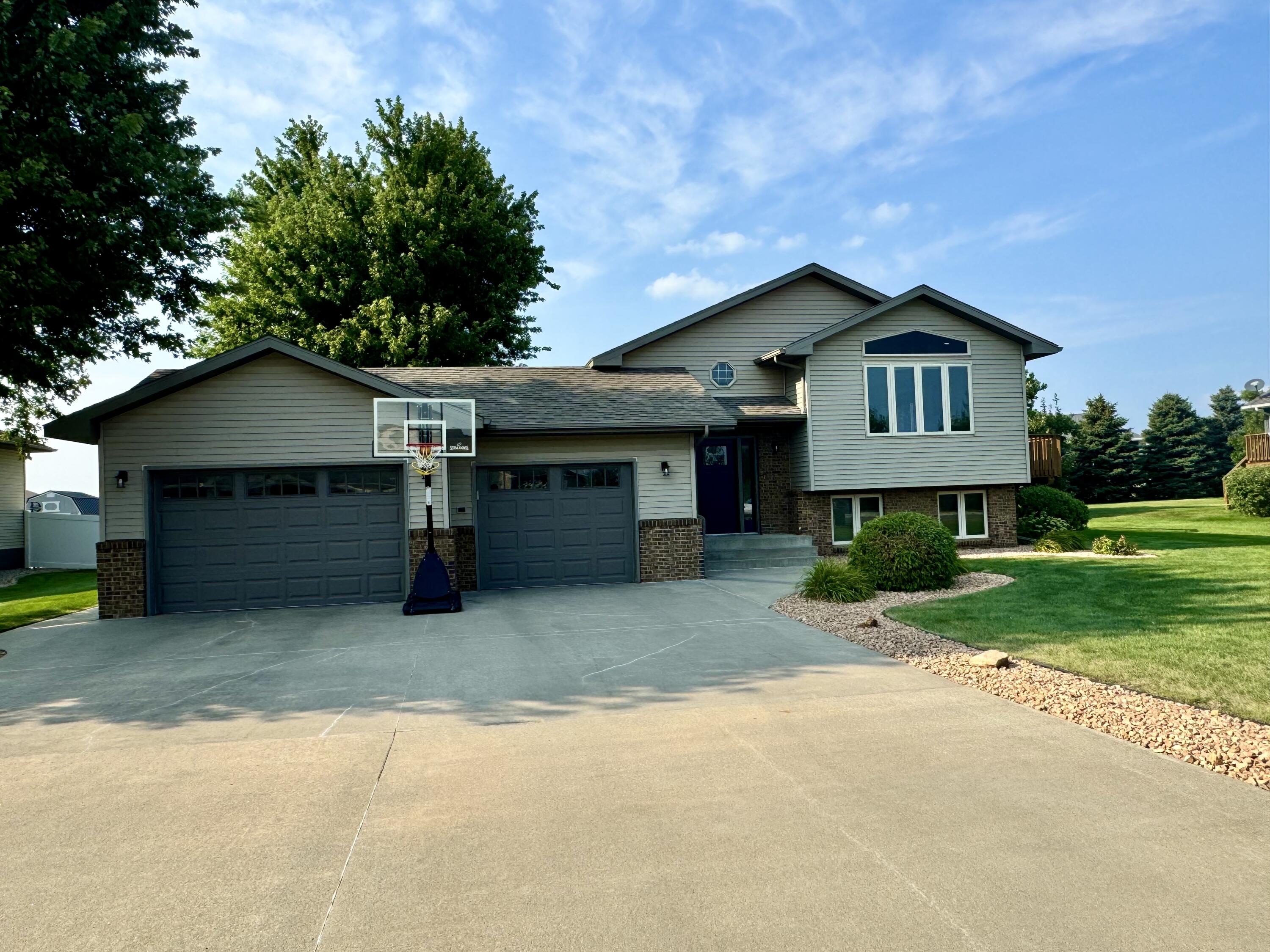 2816 Dailey Dr