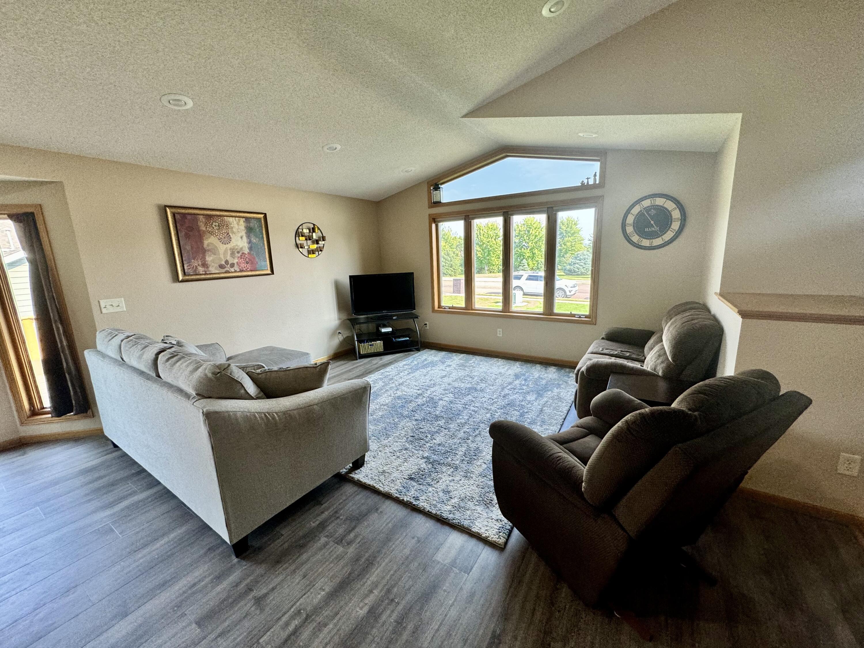 2816 Dailey Dr