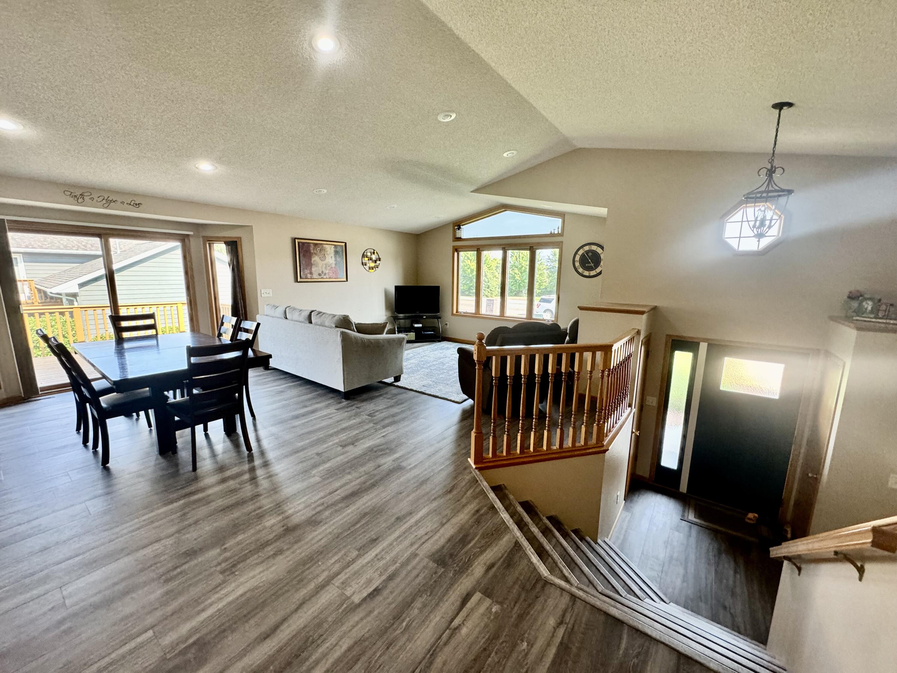 2816 Dailey Dr