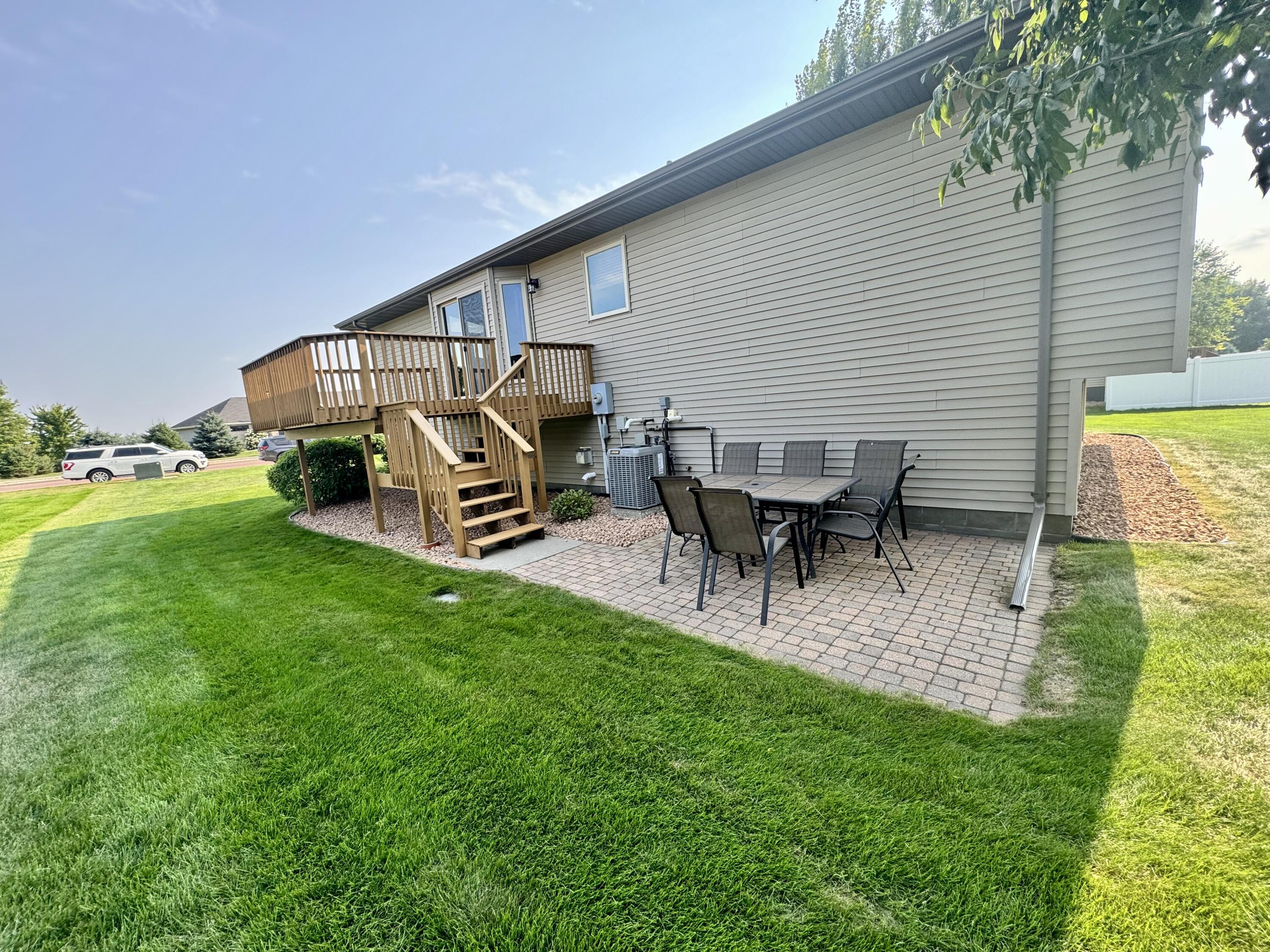 2816 Dailey Dr