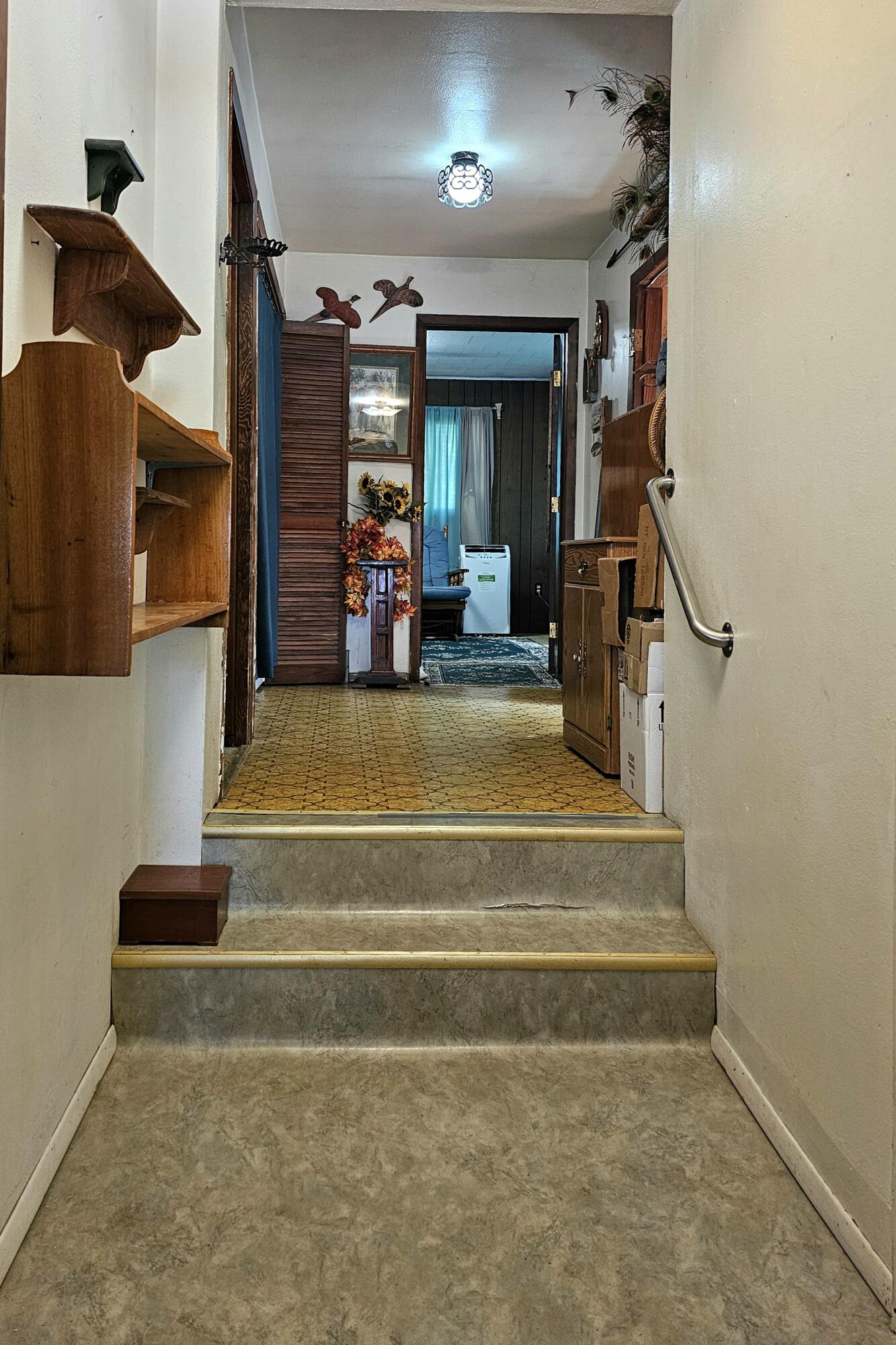 212 E 1st