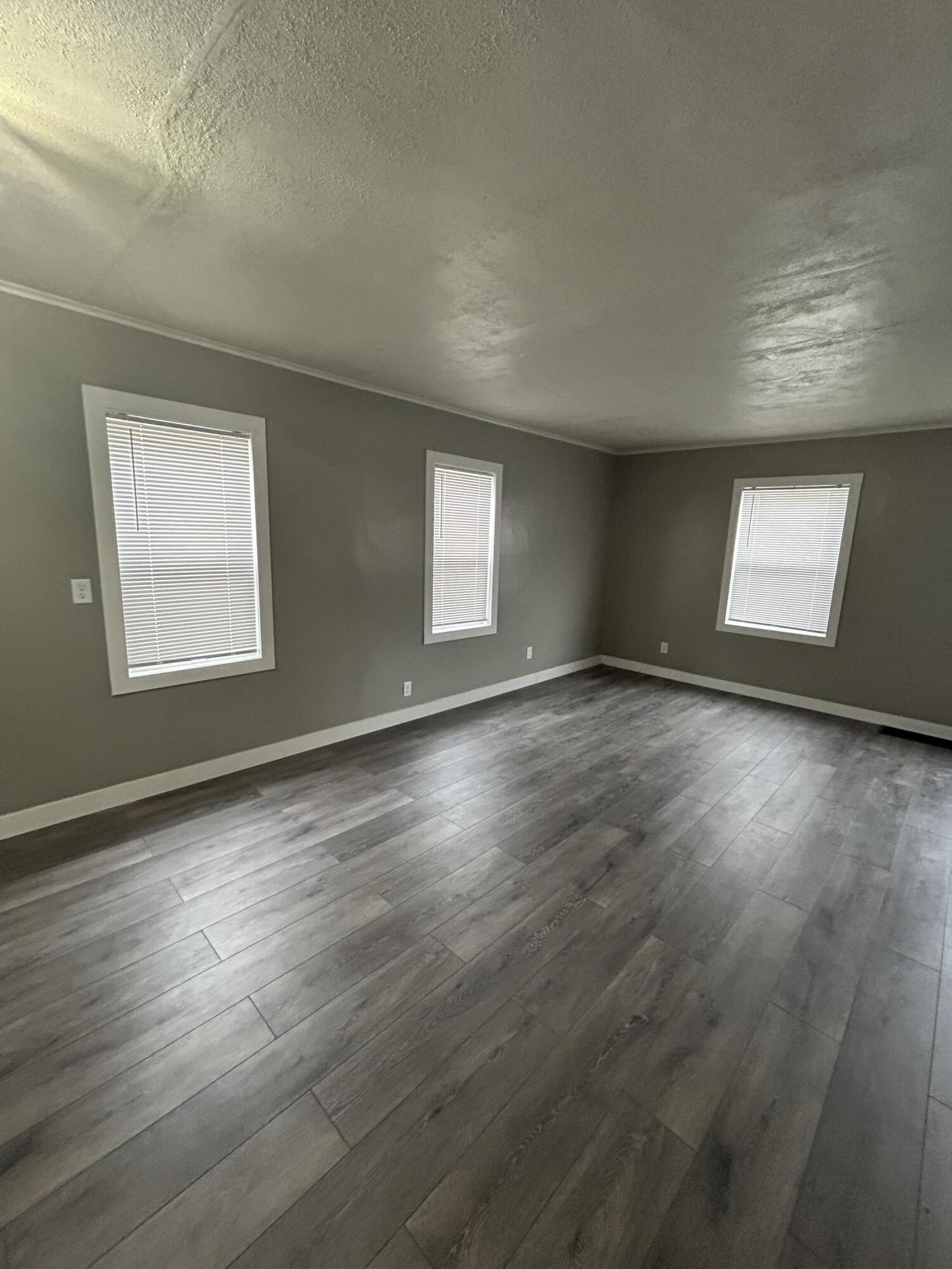 416 W 11th Ave