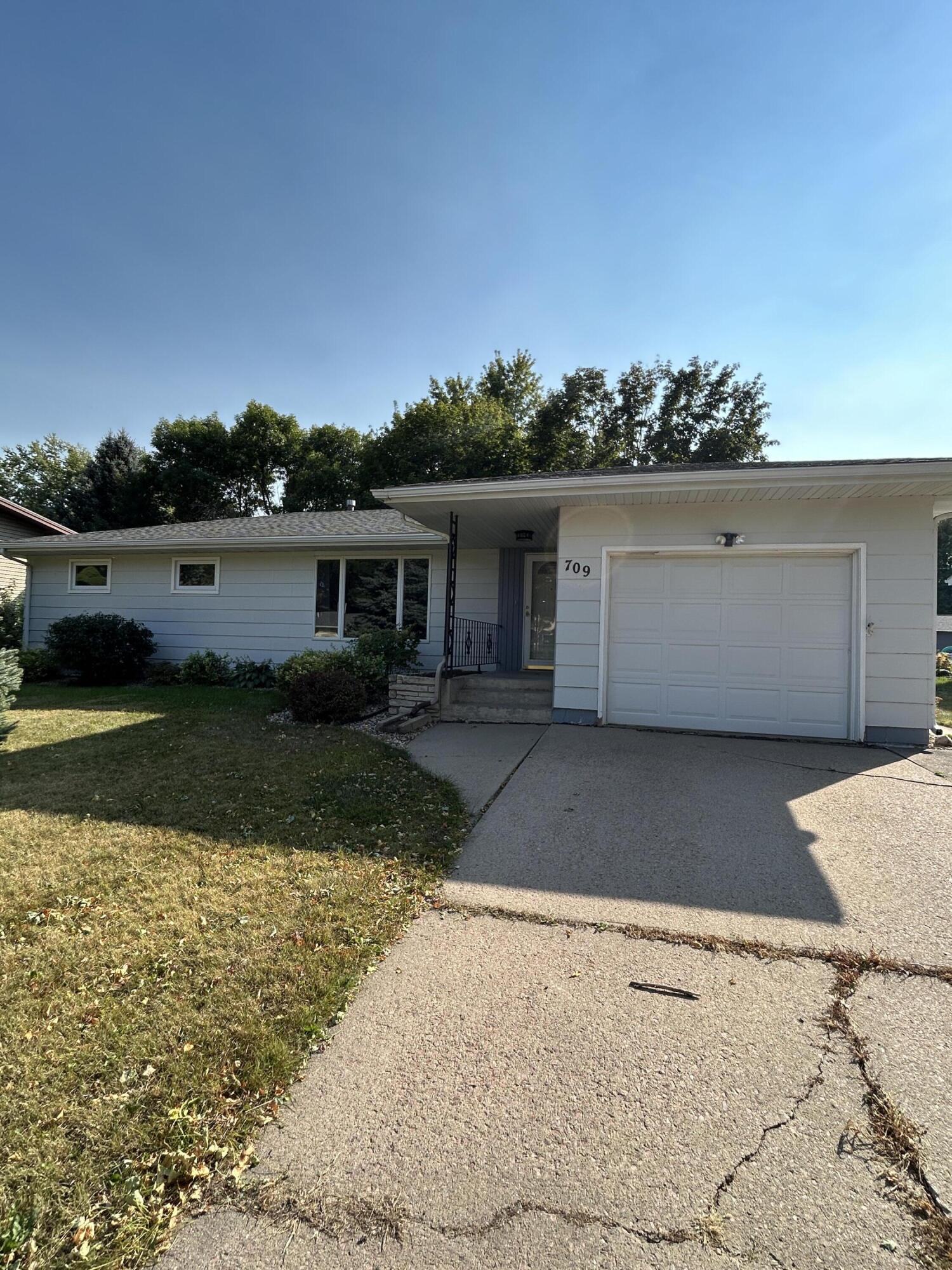 709 E 13th Ave