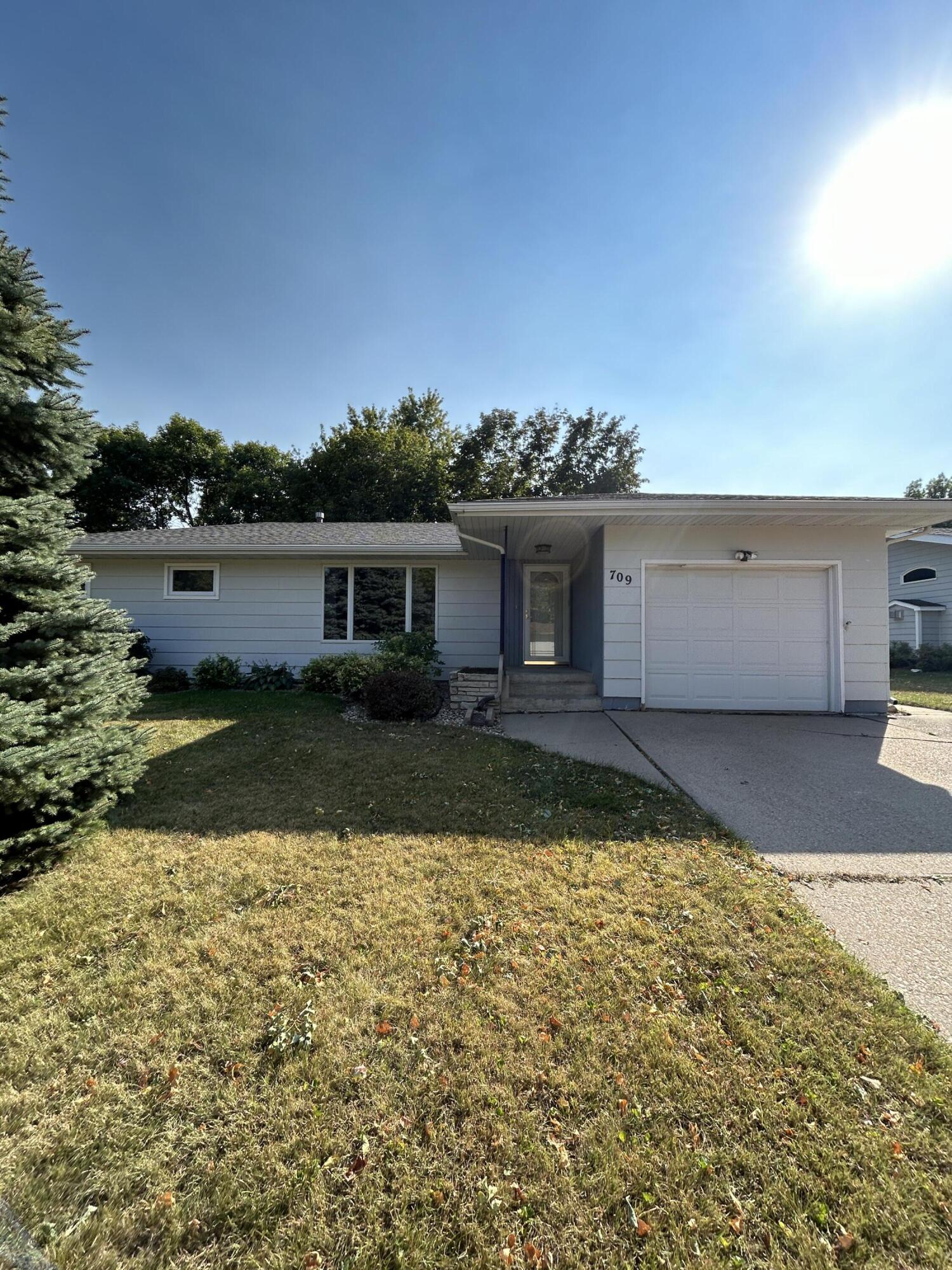 709 E 13th Ave