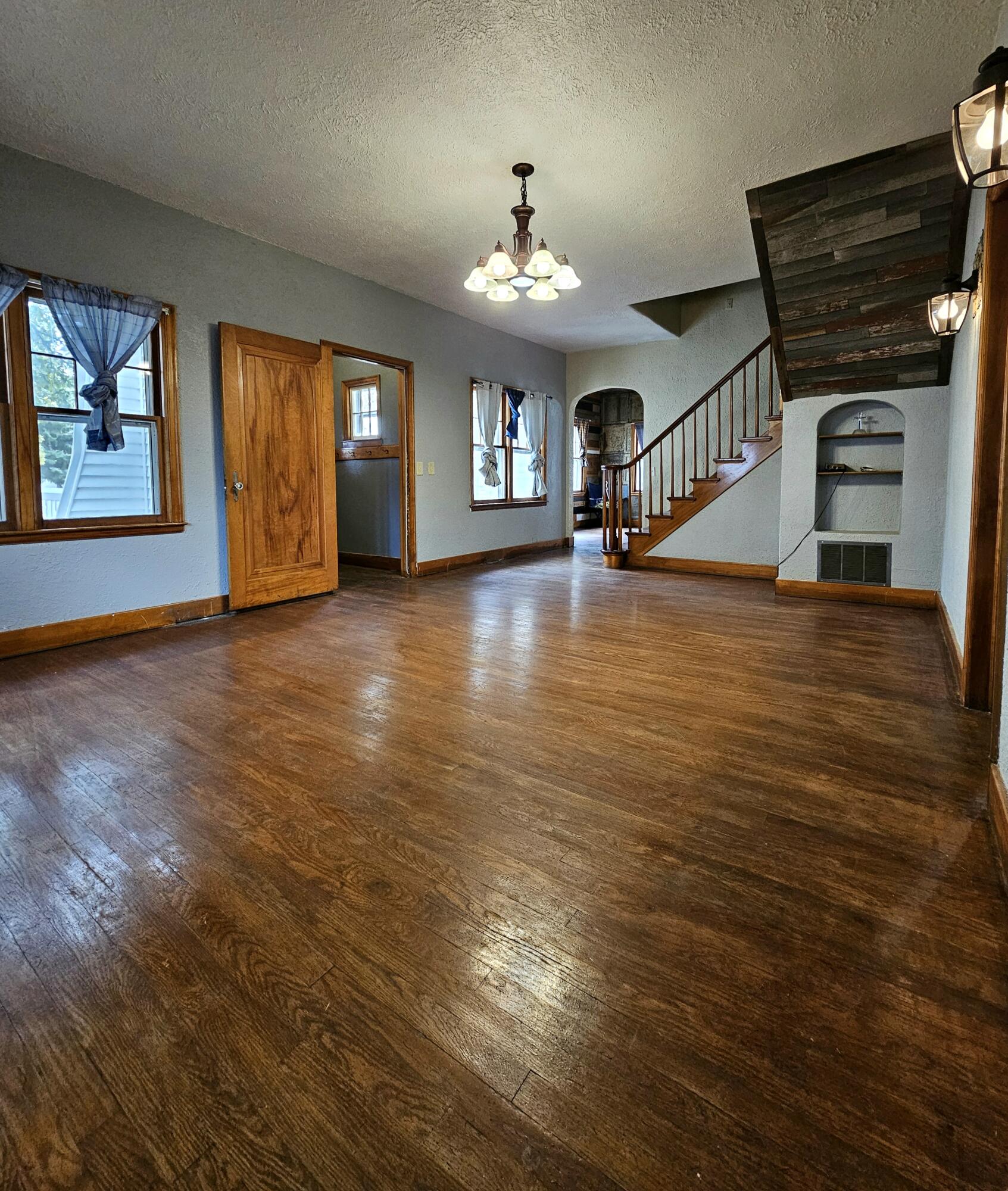 403 N State Ave