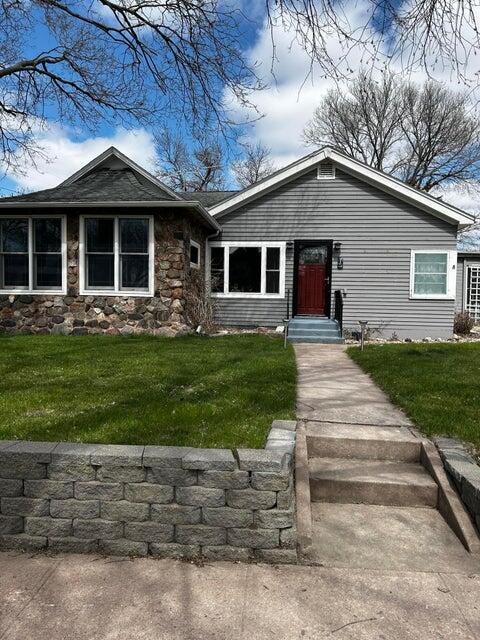 330 E Vermont Ave
