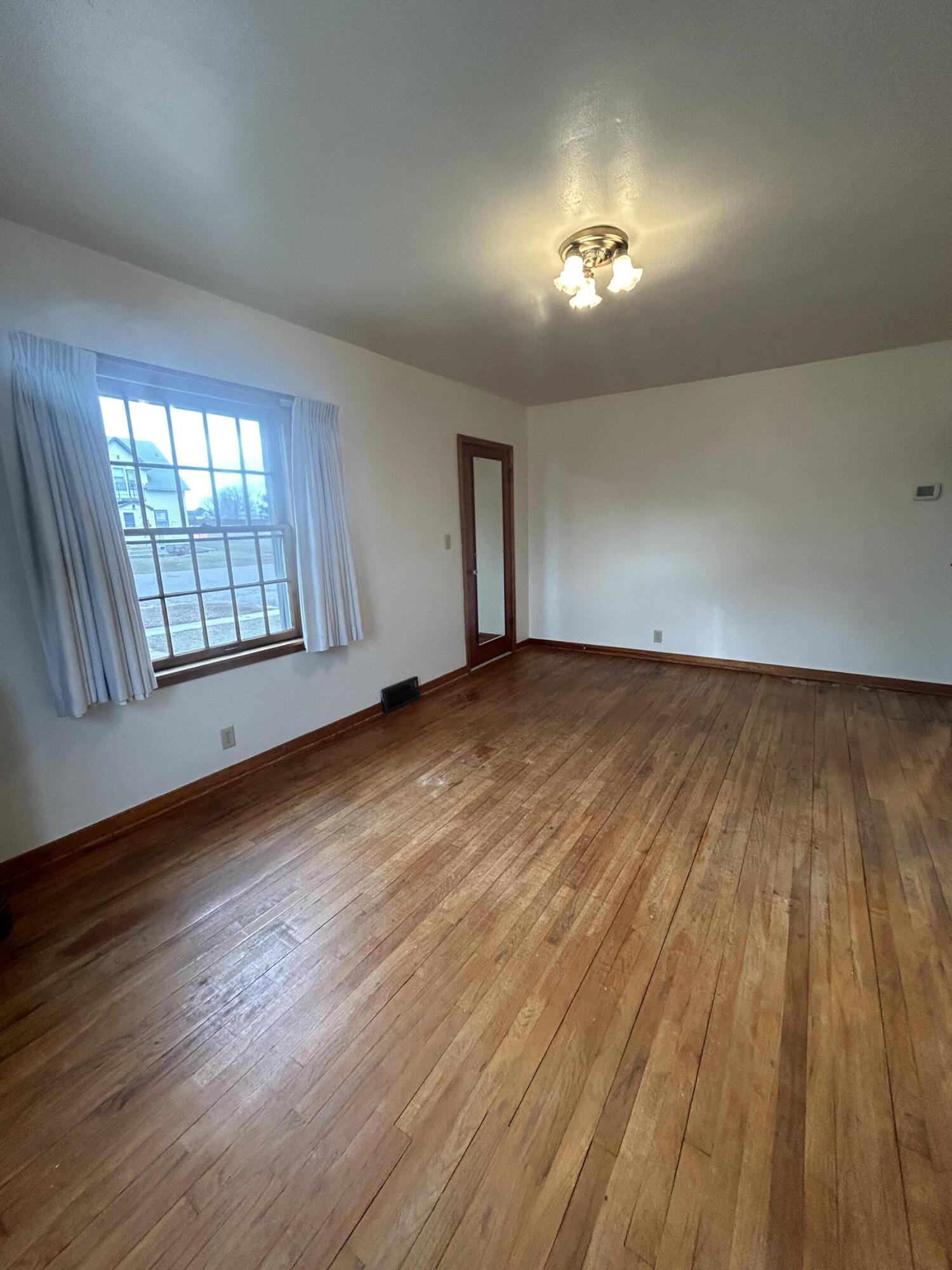 306 N Main St